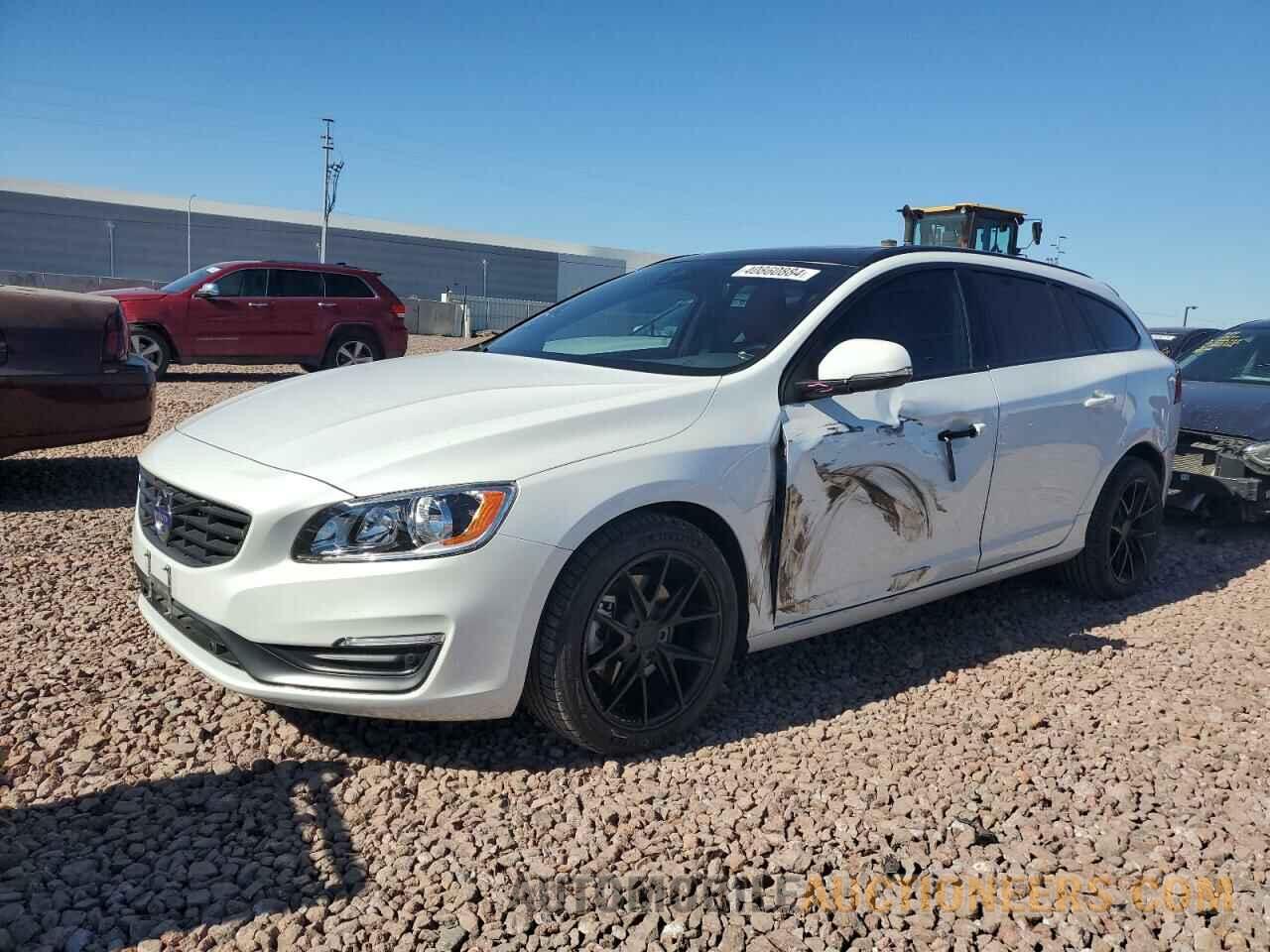 YV140MEK0F1251424 VOLVO V60 2015