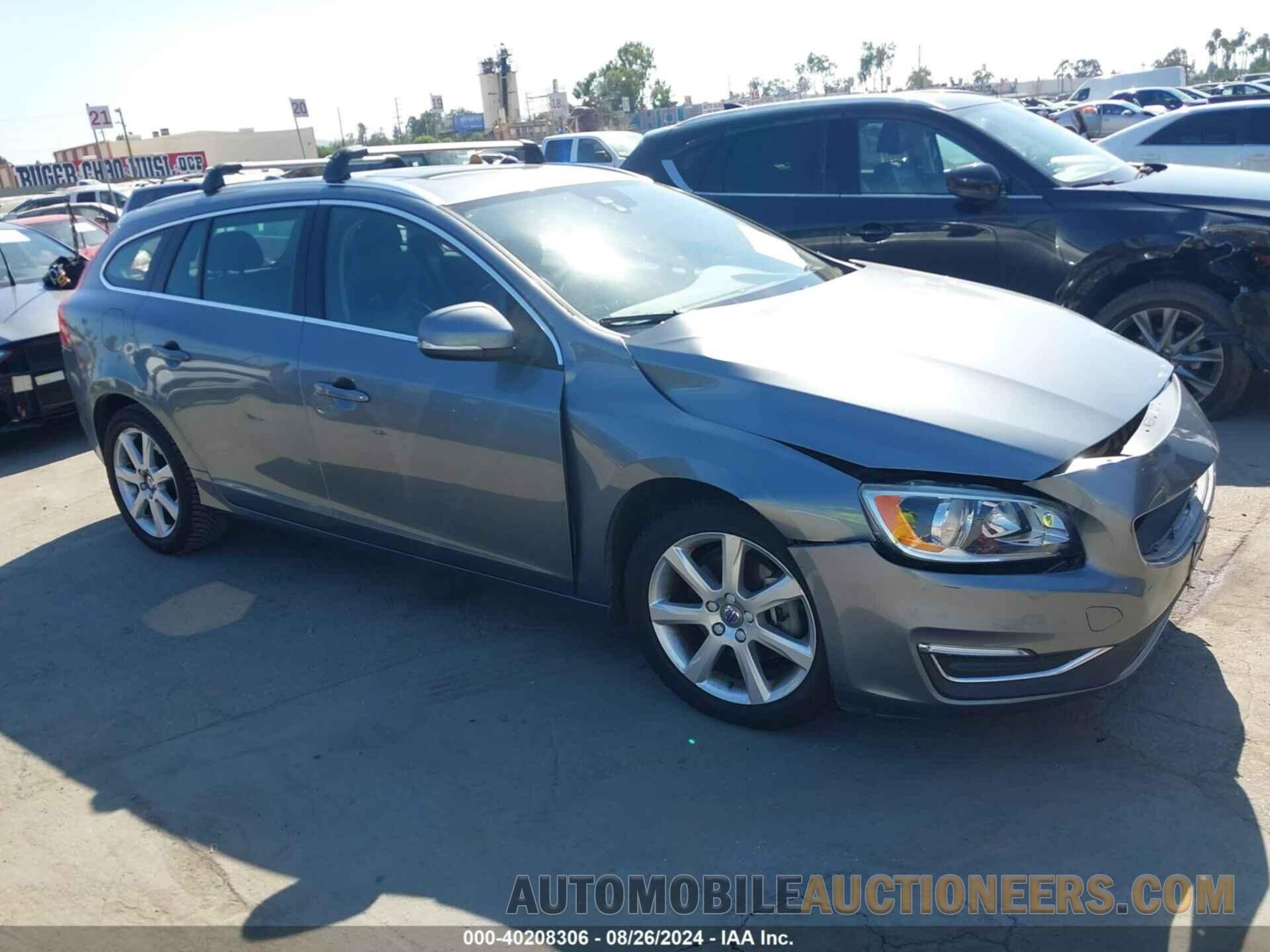 YV140MEK0H1337173 VOLVO V60 2017