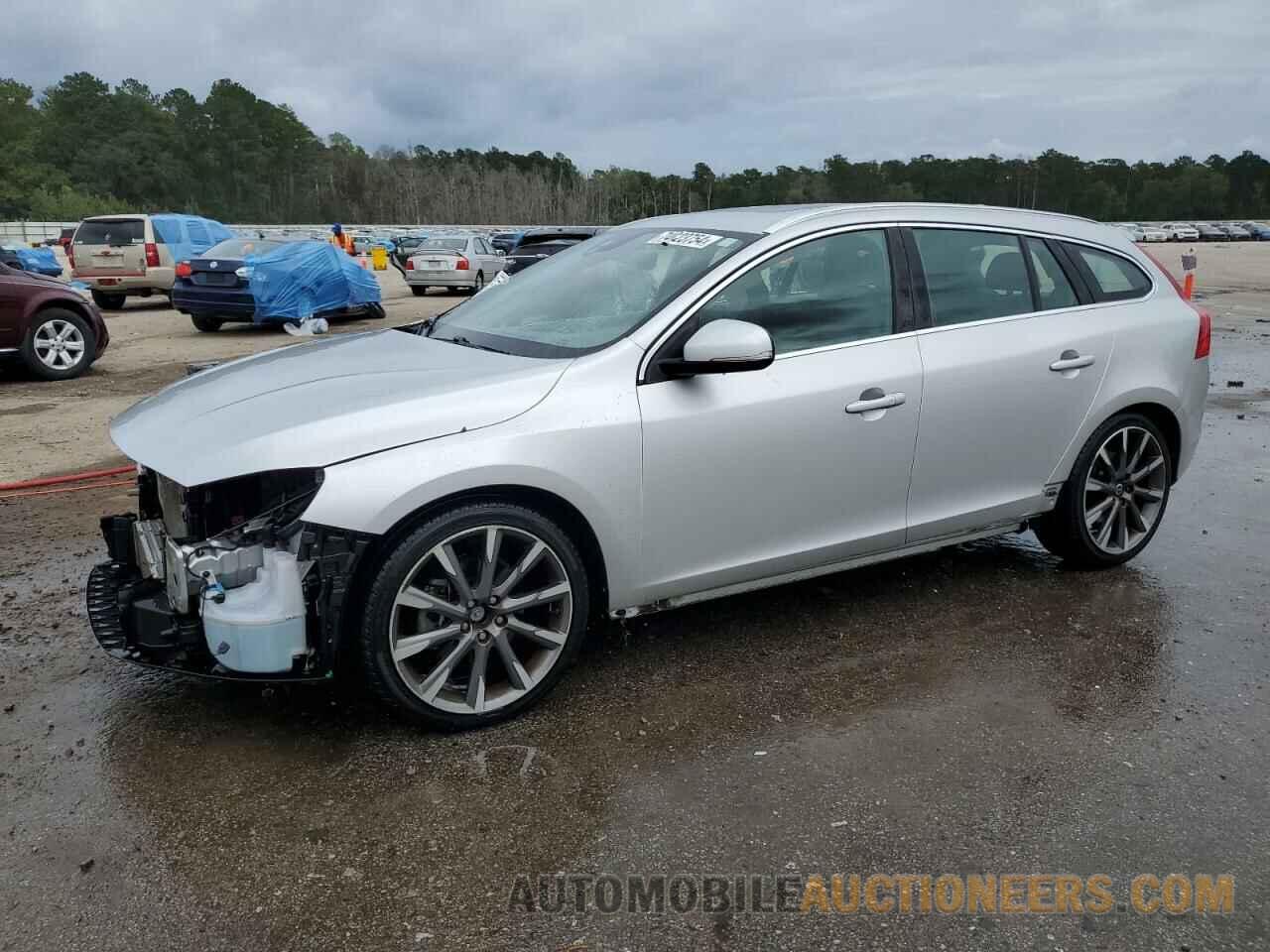 YV140MEK1F1217329 VOLVO V60 2015