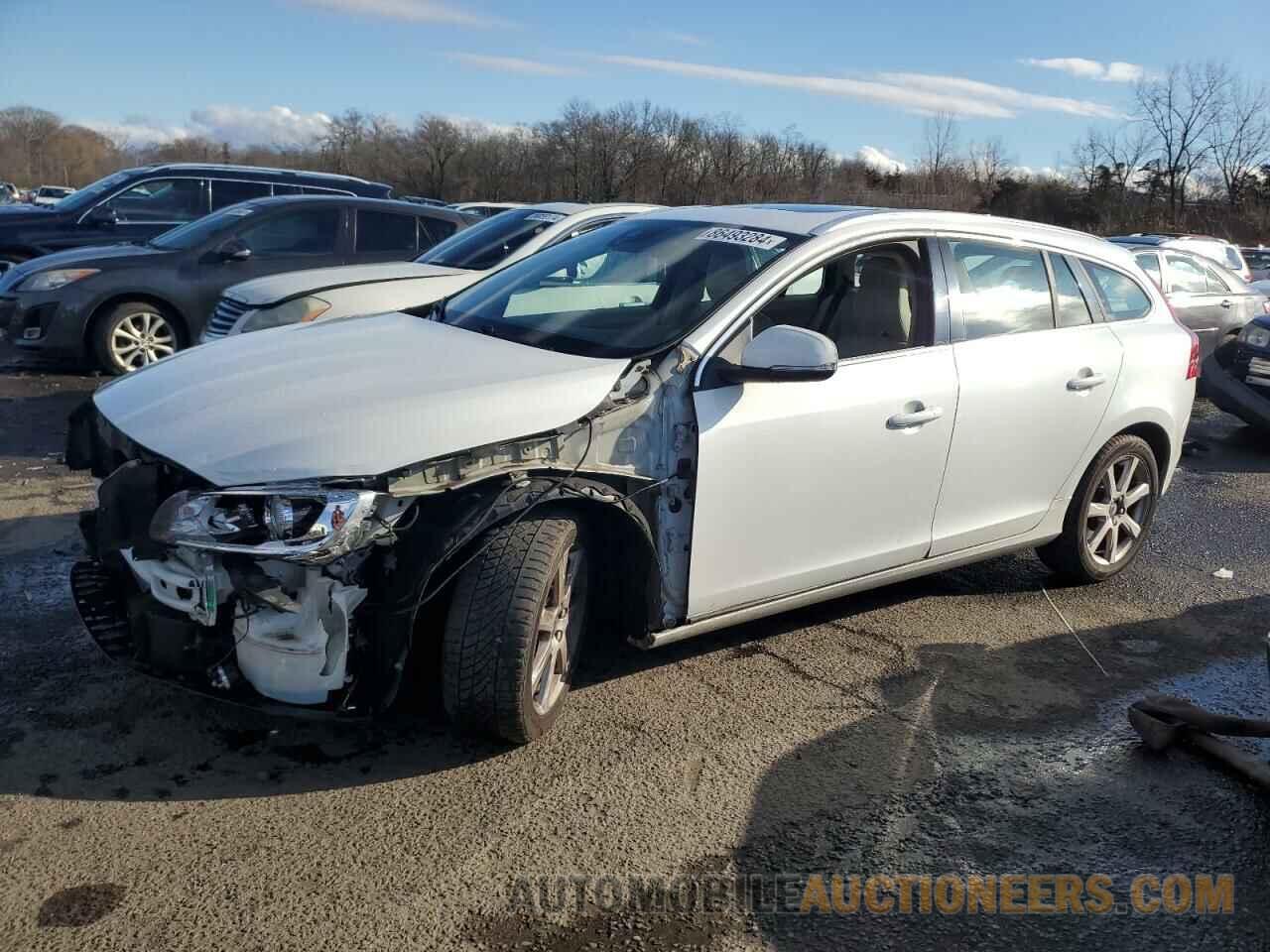 YV140MEK1G1320557 VOLVO V60 2016