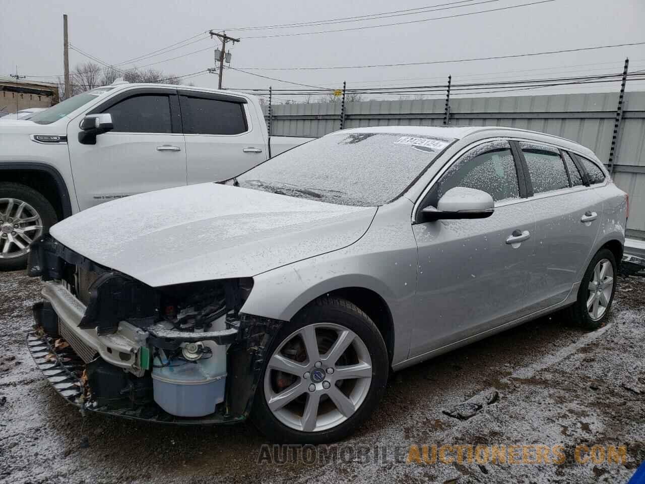 YV140MEK3G1307244 VOLVO V60 2016