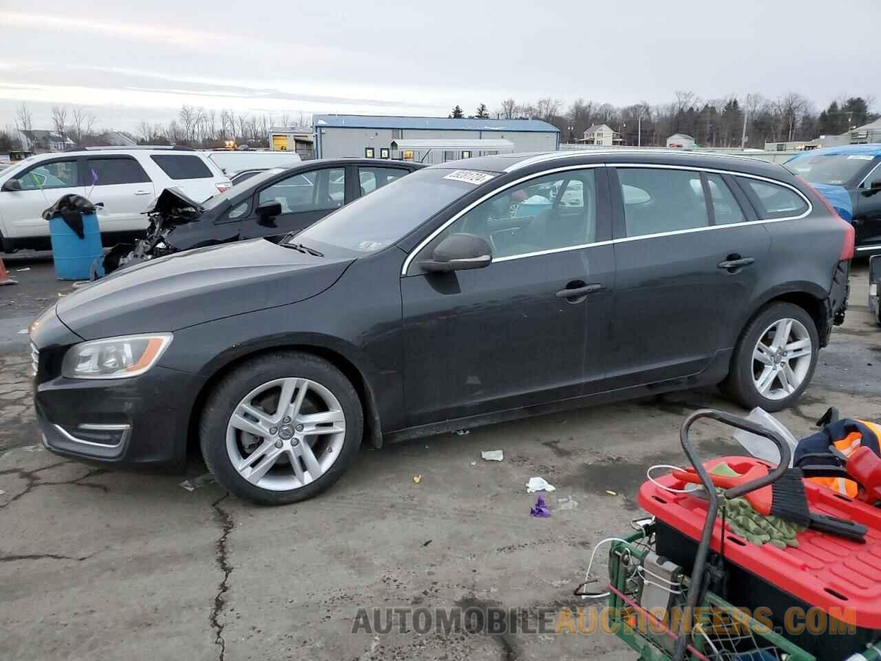 YV140MEK4F1244234 VOLVO V60 2015