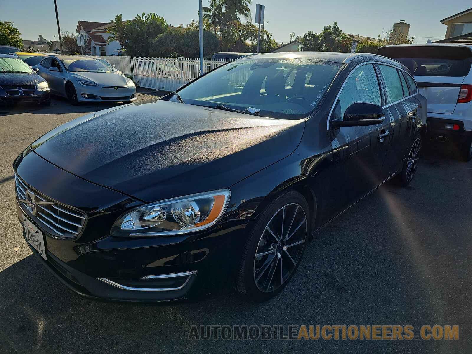 YV140MEK4H1371598 Volvo V60 2017