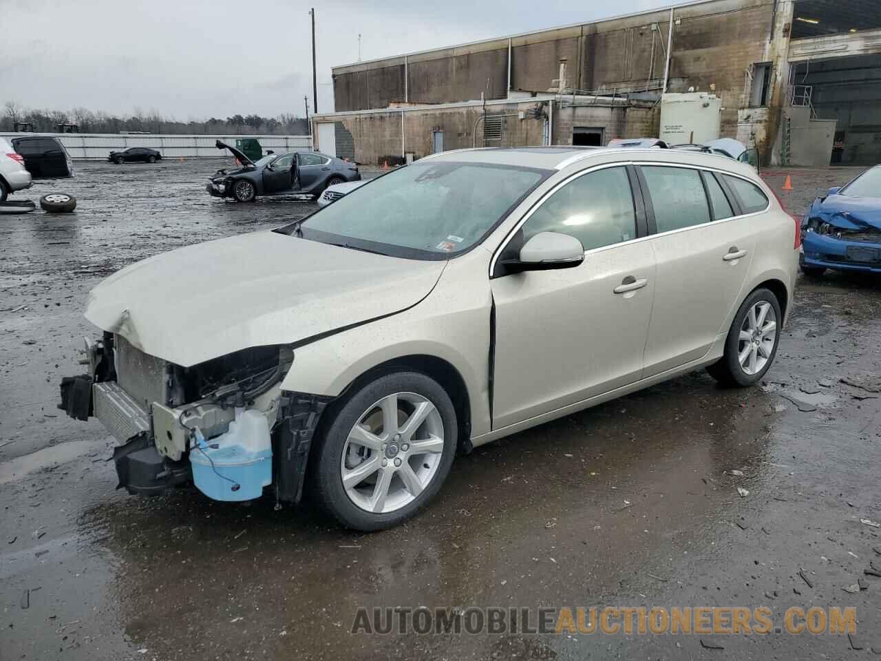 YV140MEK4H1373383 VOLVO V60 2017