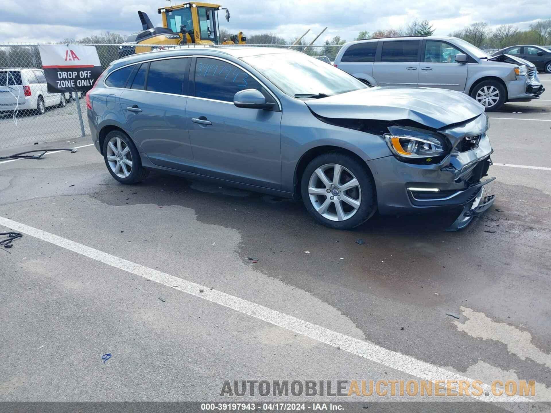 YV140MEK5G1319458 VOLVO V60 2016