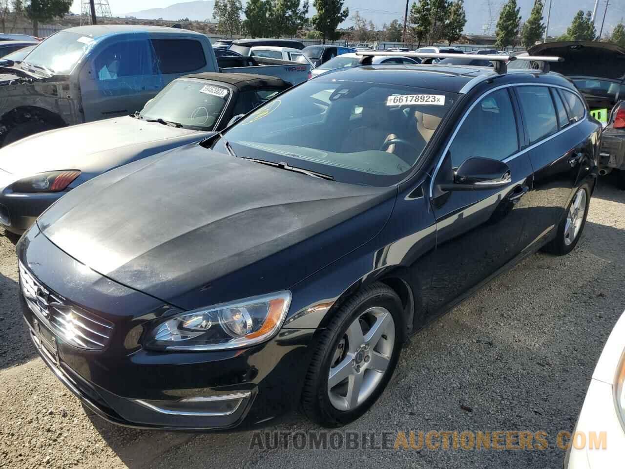 YV140MEK5H1339078 VOLVO V60 2017