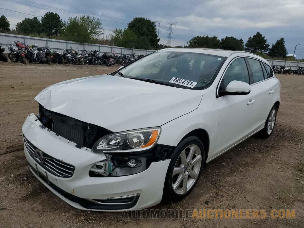 YV140MEK6G1291749 VOLVO V60 2016