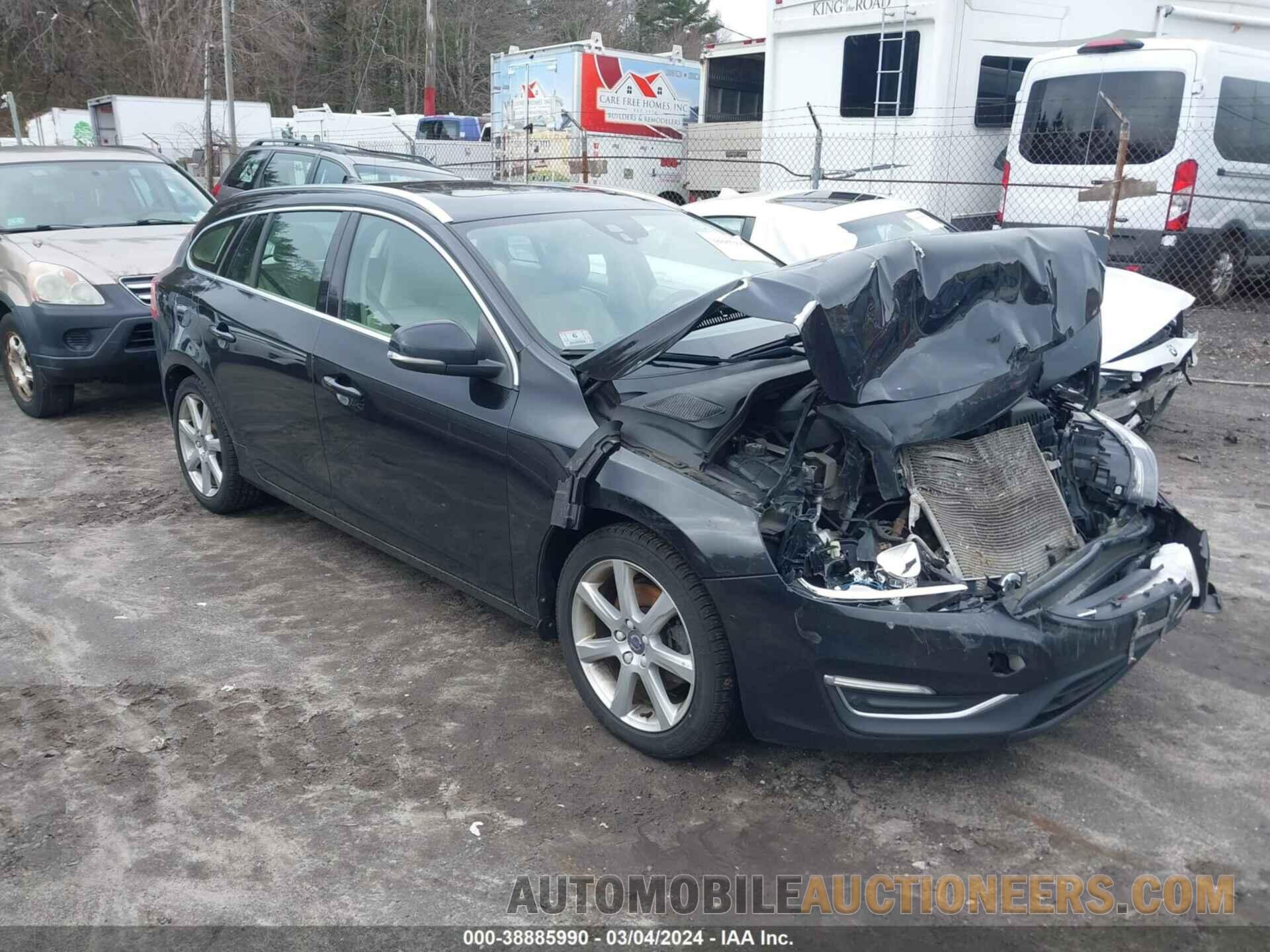 YV140MEK6G1320697 VOLVO V60 2016