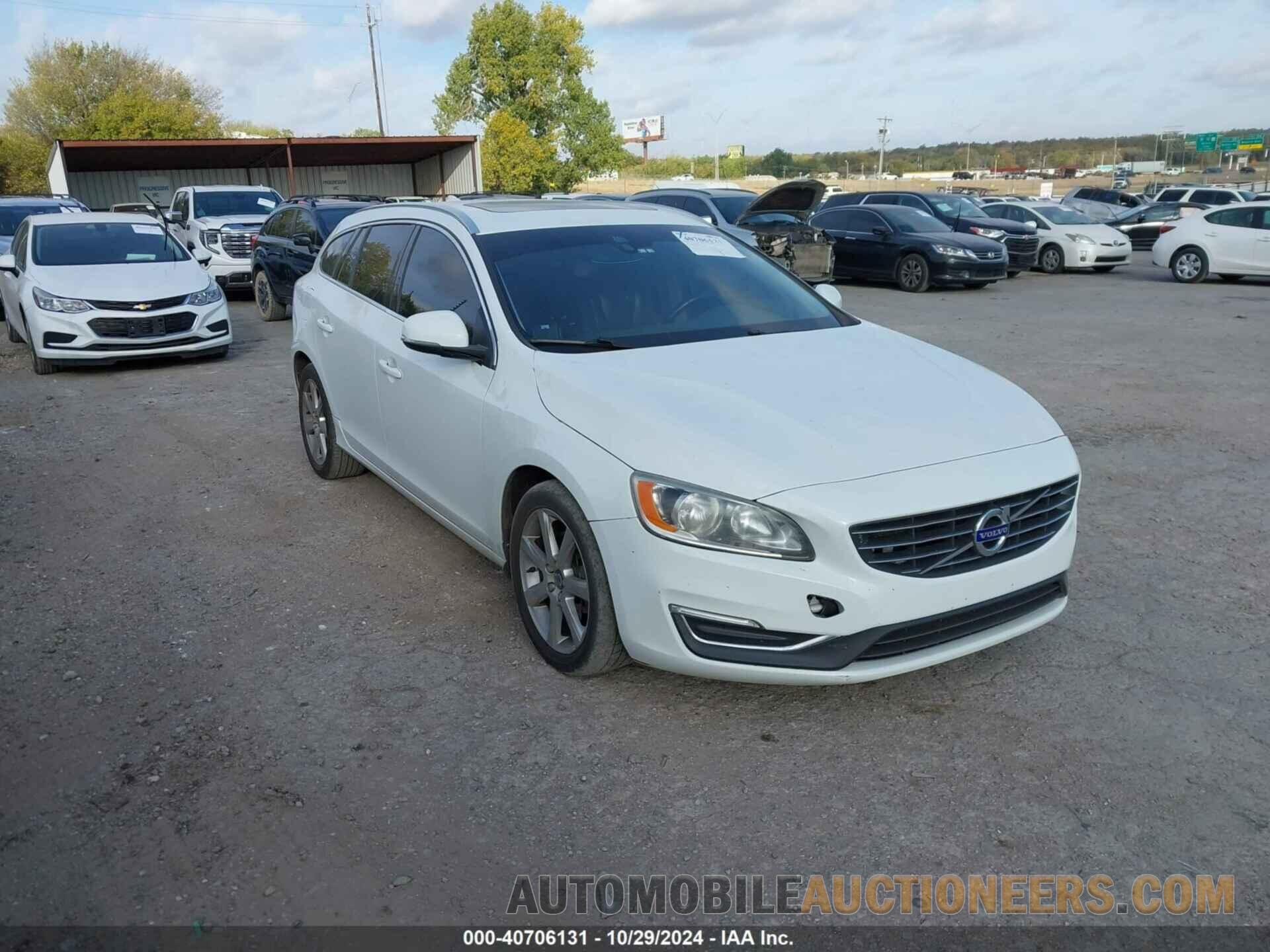 YV140MEK7G1289833 VOLVO V60 2016