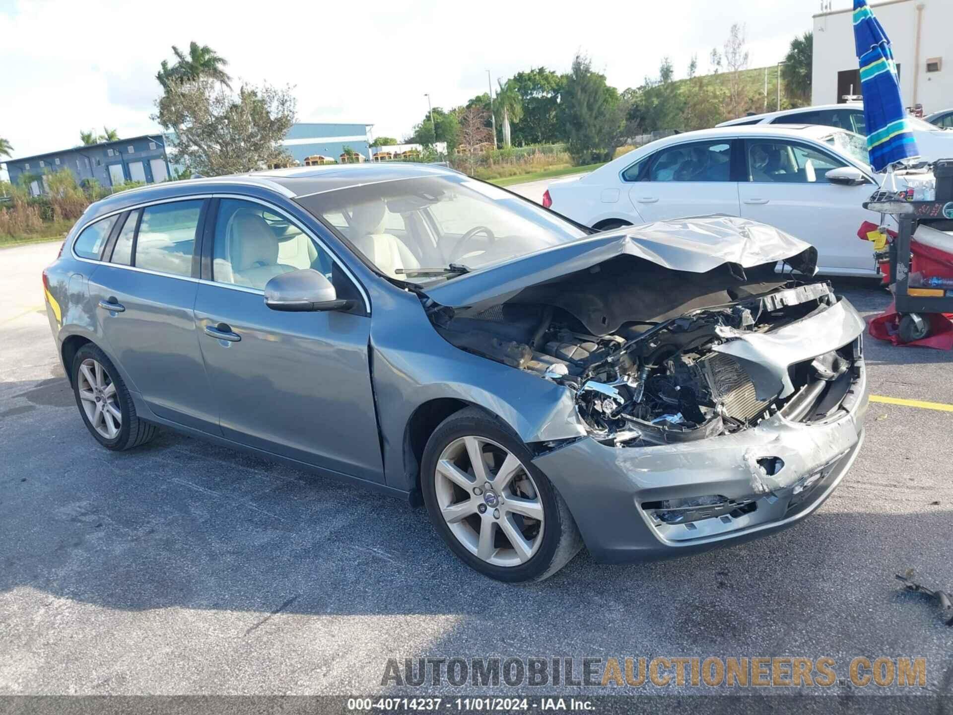 YV140MEK7G1302449 VOLVO V60 2016