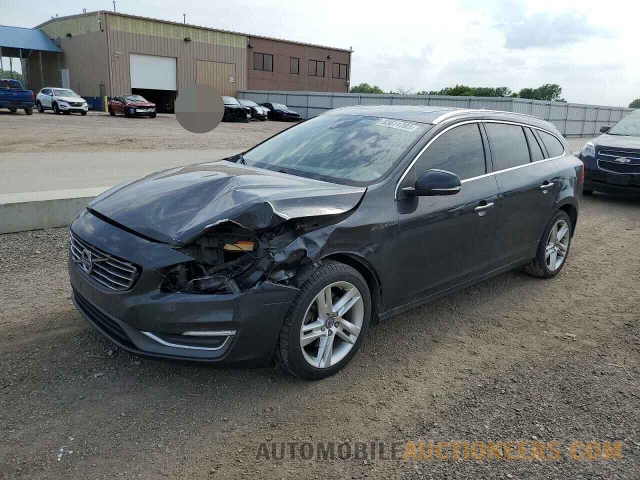 YV140MEK8F1220129 VOLVO V60 2015