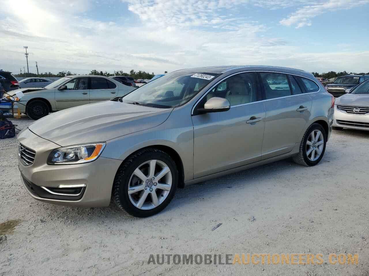 YV140MEK8G1298167 VOLVO V60 2016