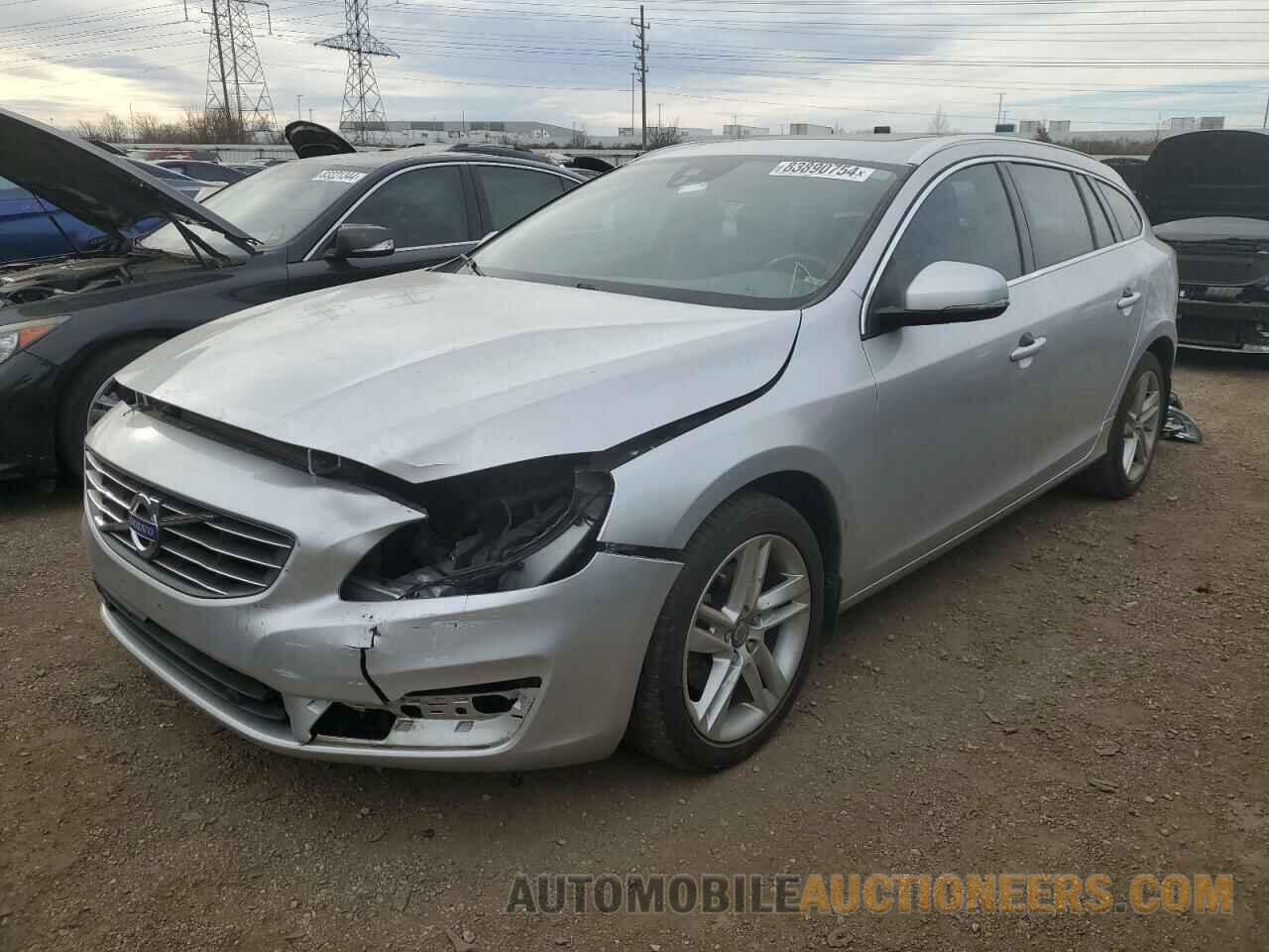 YV140MEKXF1242830 VOLVO V60 2015