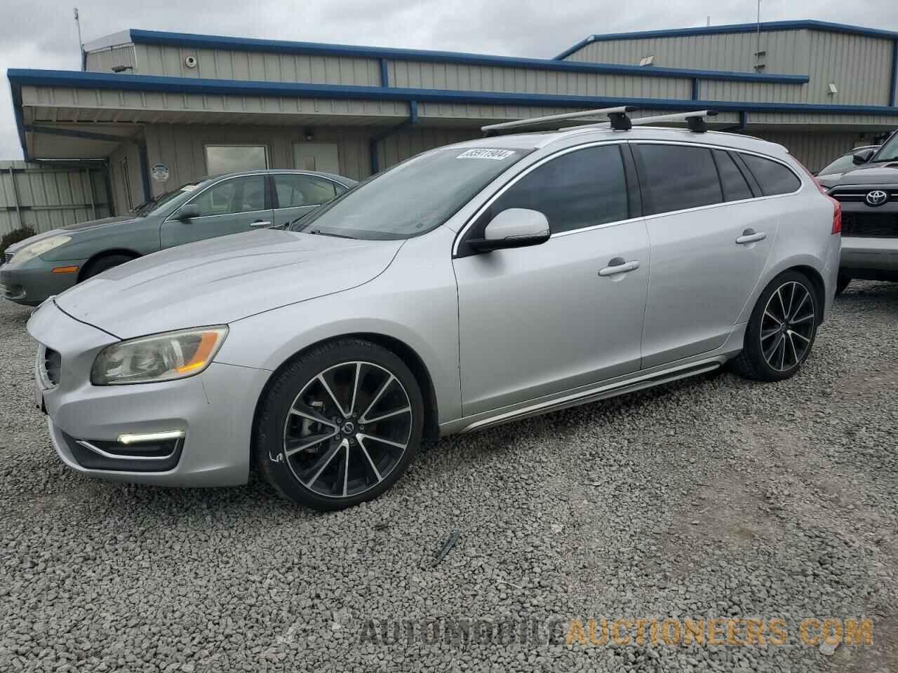 YV140MEKXG1315485 VOLVO V60 2016