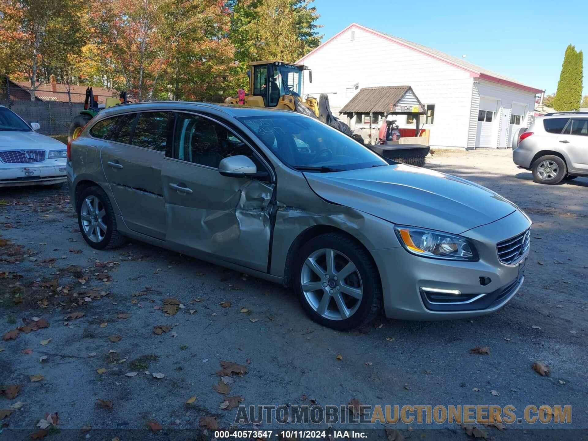 YV140MEKXH1352005 VOLVO V60 2017