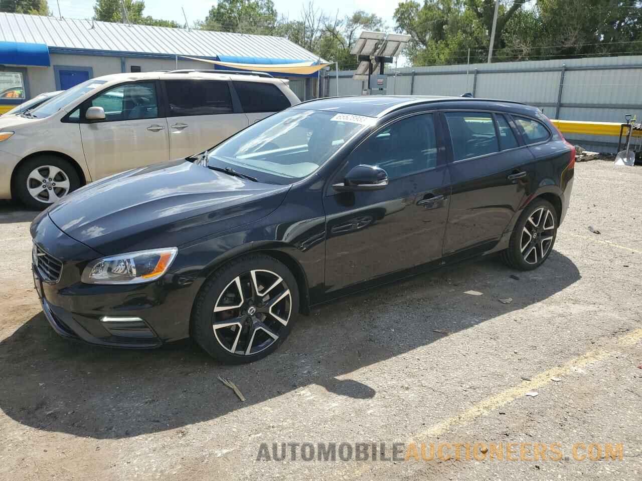 YV140MEL2J2395391 VOLVO V60 2018