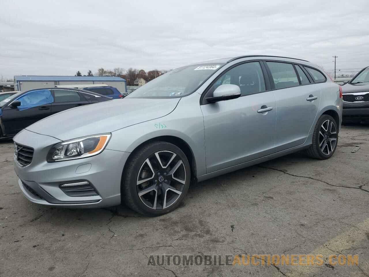 YV140MEL7J2383656 VOLVO V60 2018