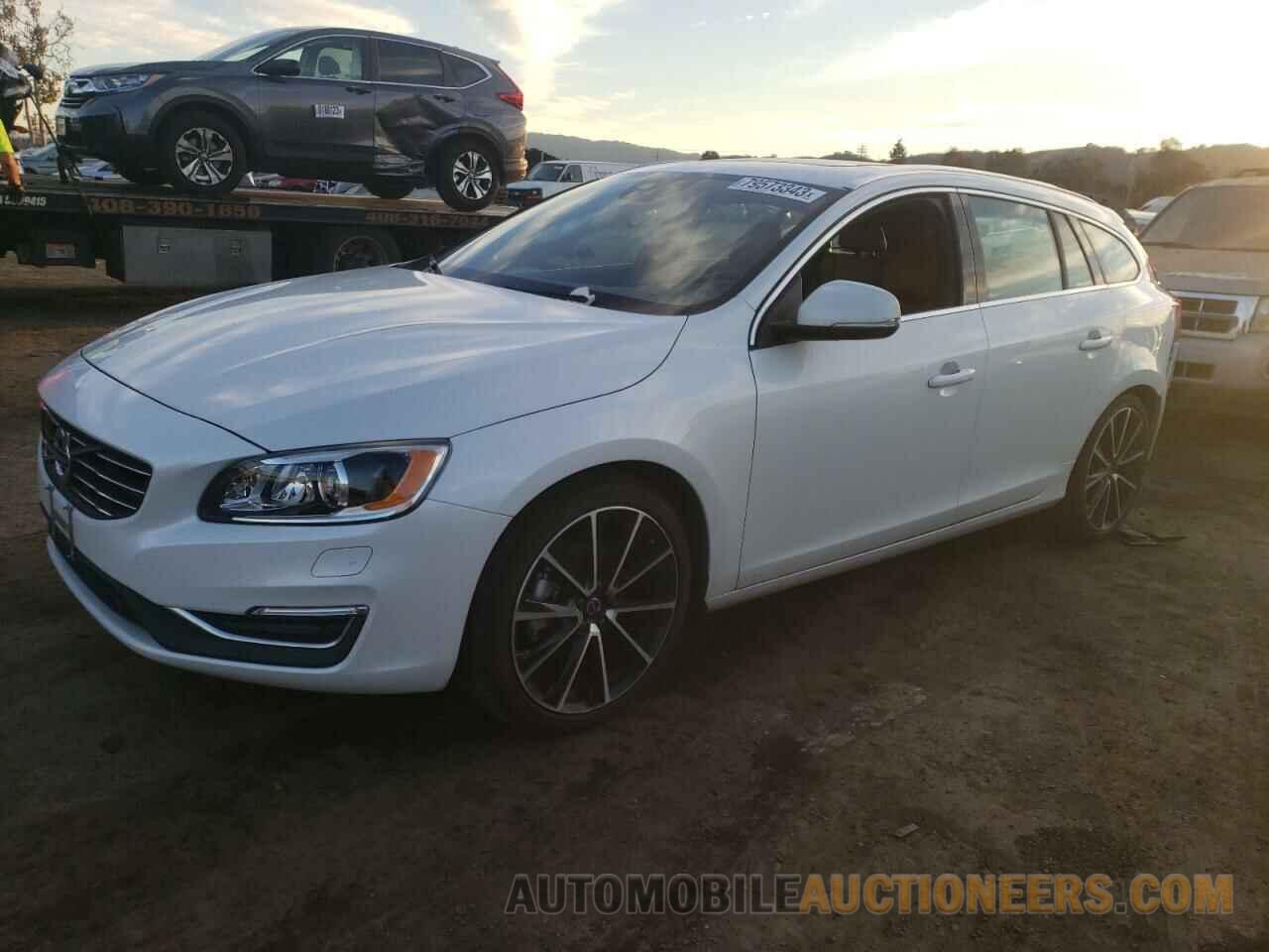 YV140MEM7H1354781 VOLVO V60 2017