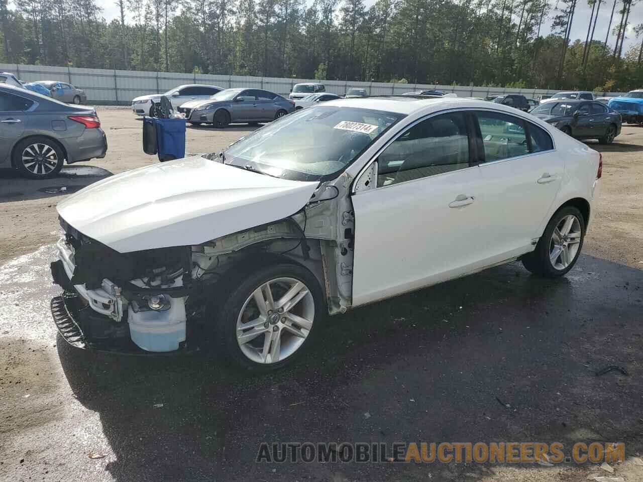 YV140MFB9F2308339 VOLVO S60 2015