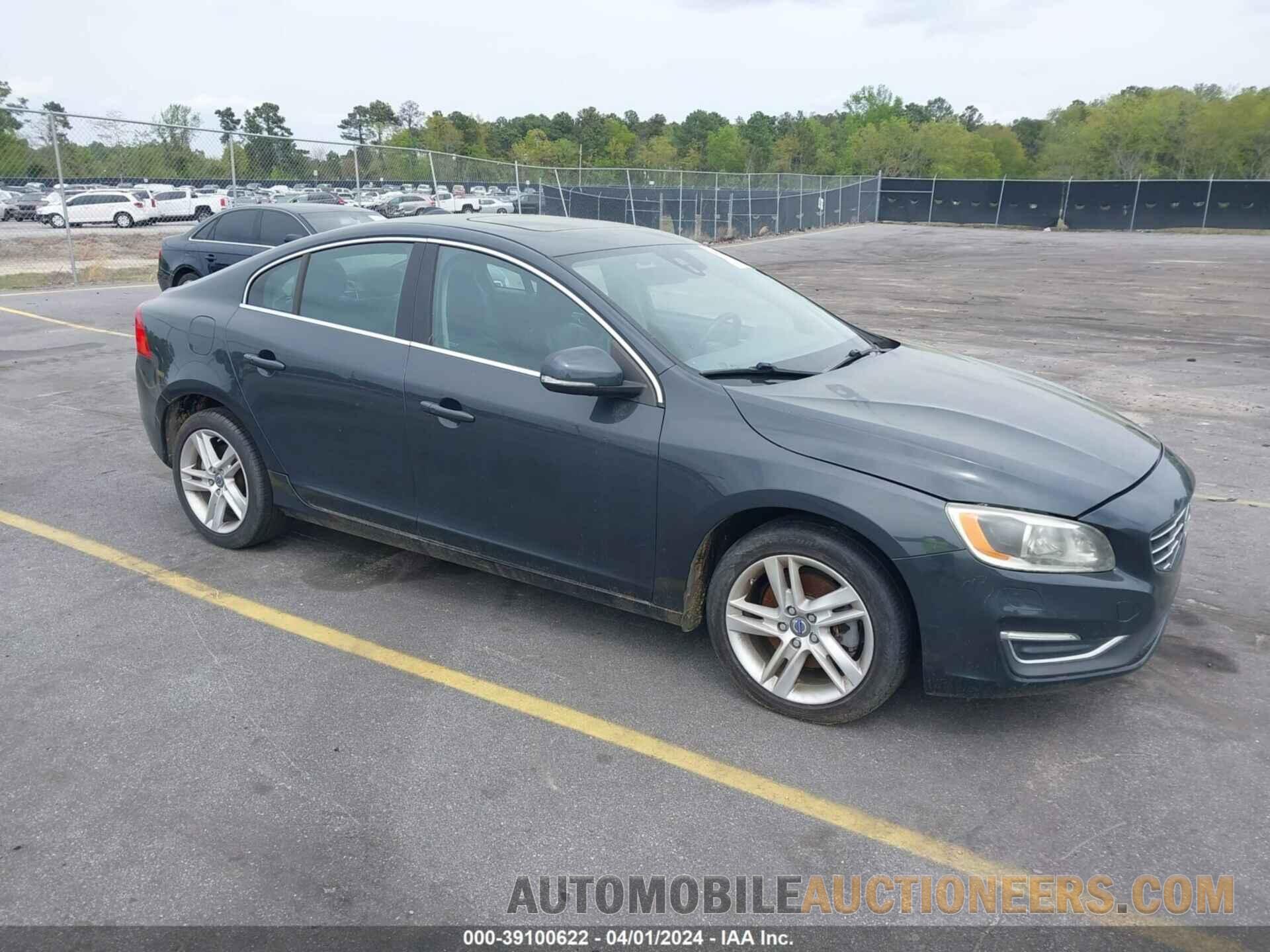 YV140MFBXF2308298 VOLVO S60 2015