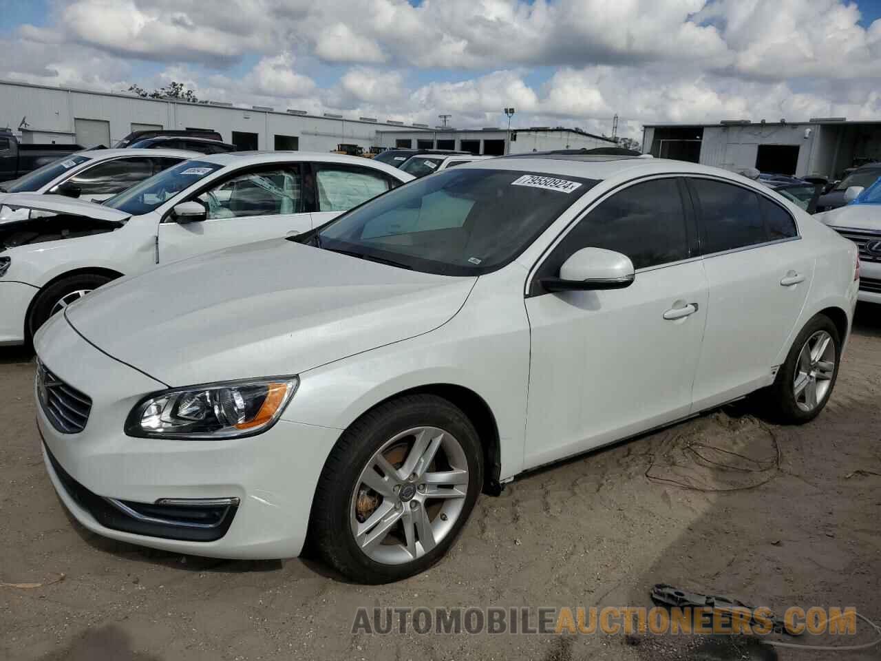 YV140MFC2F1318015 VOLVO S60 2015