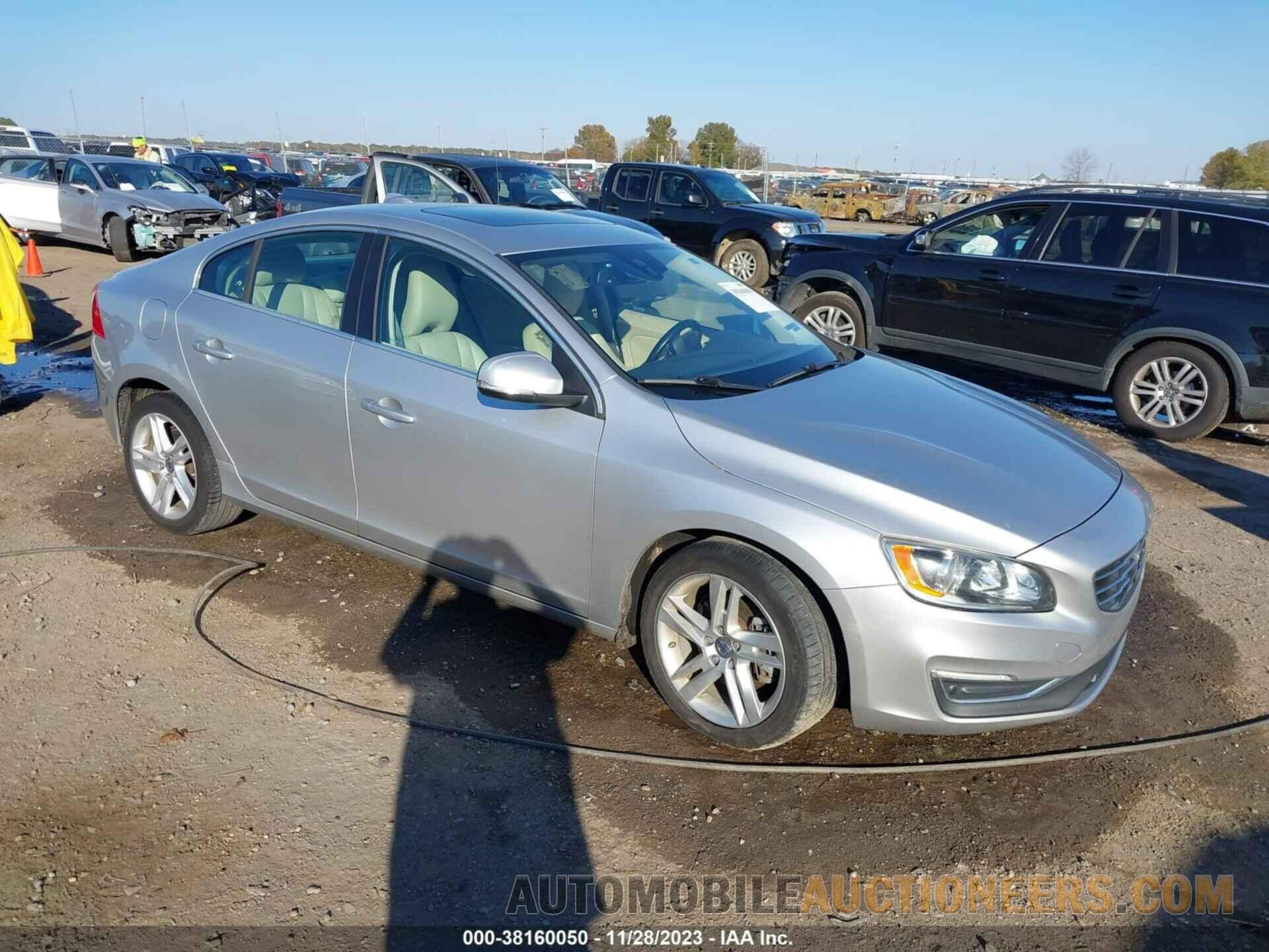 YV140MFCXF1317906 VOLVO S60 2015