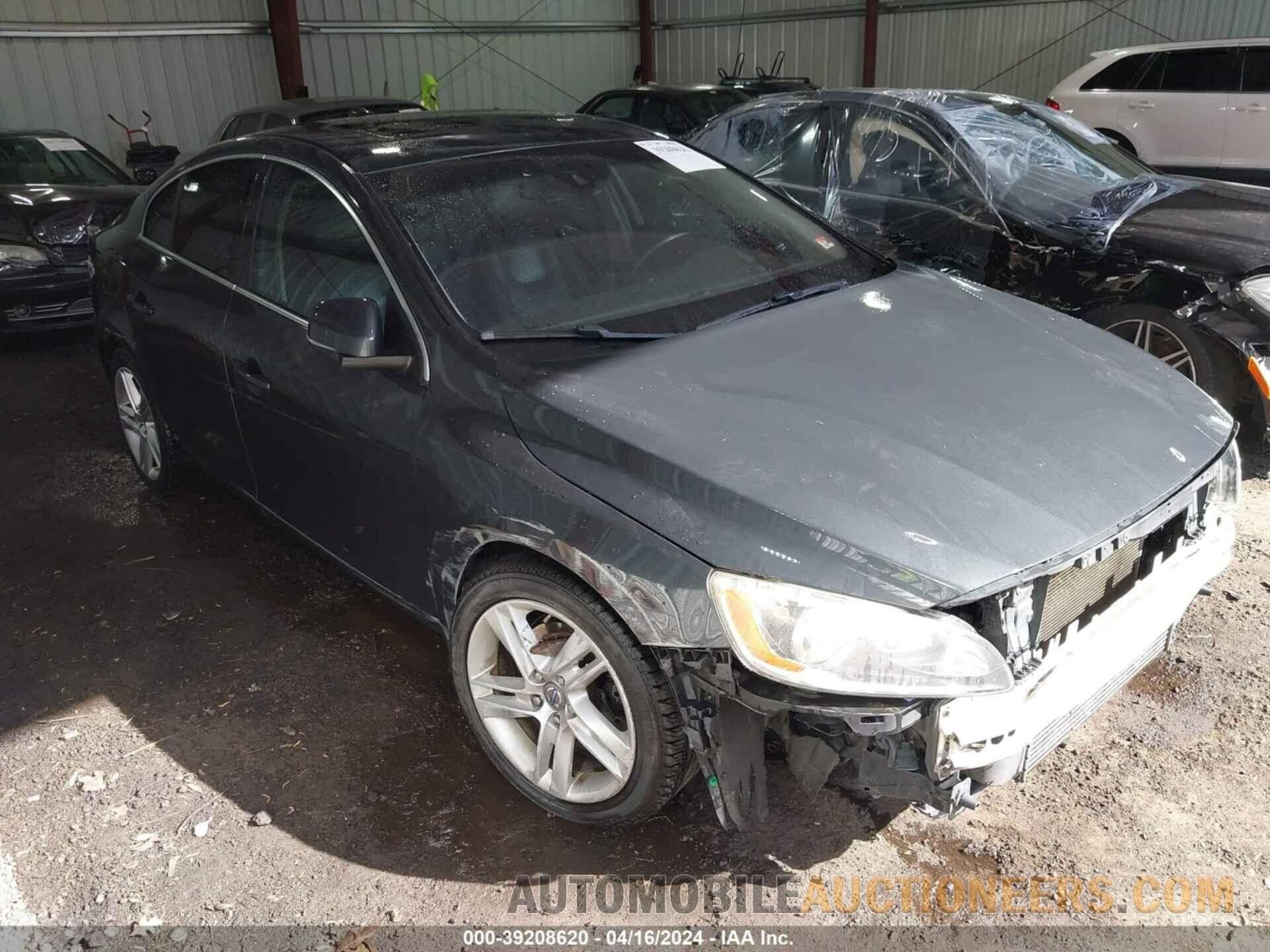 YV140MFD4F2315281 VOLVO S60 2015