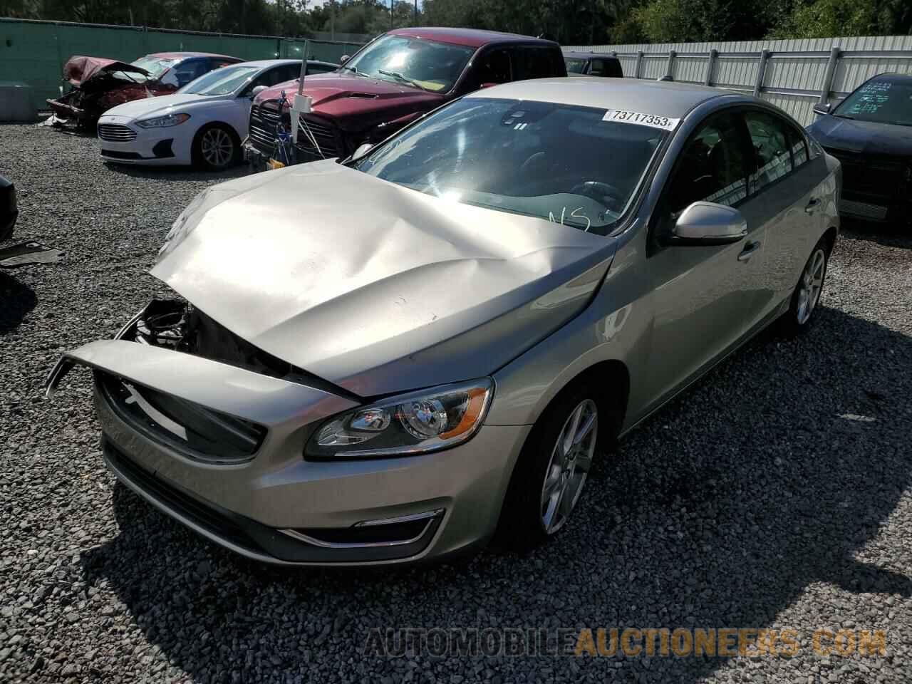 YV140MFJ0F1349813 VOLVO S60 2015