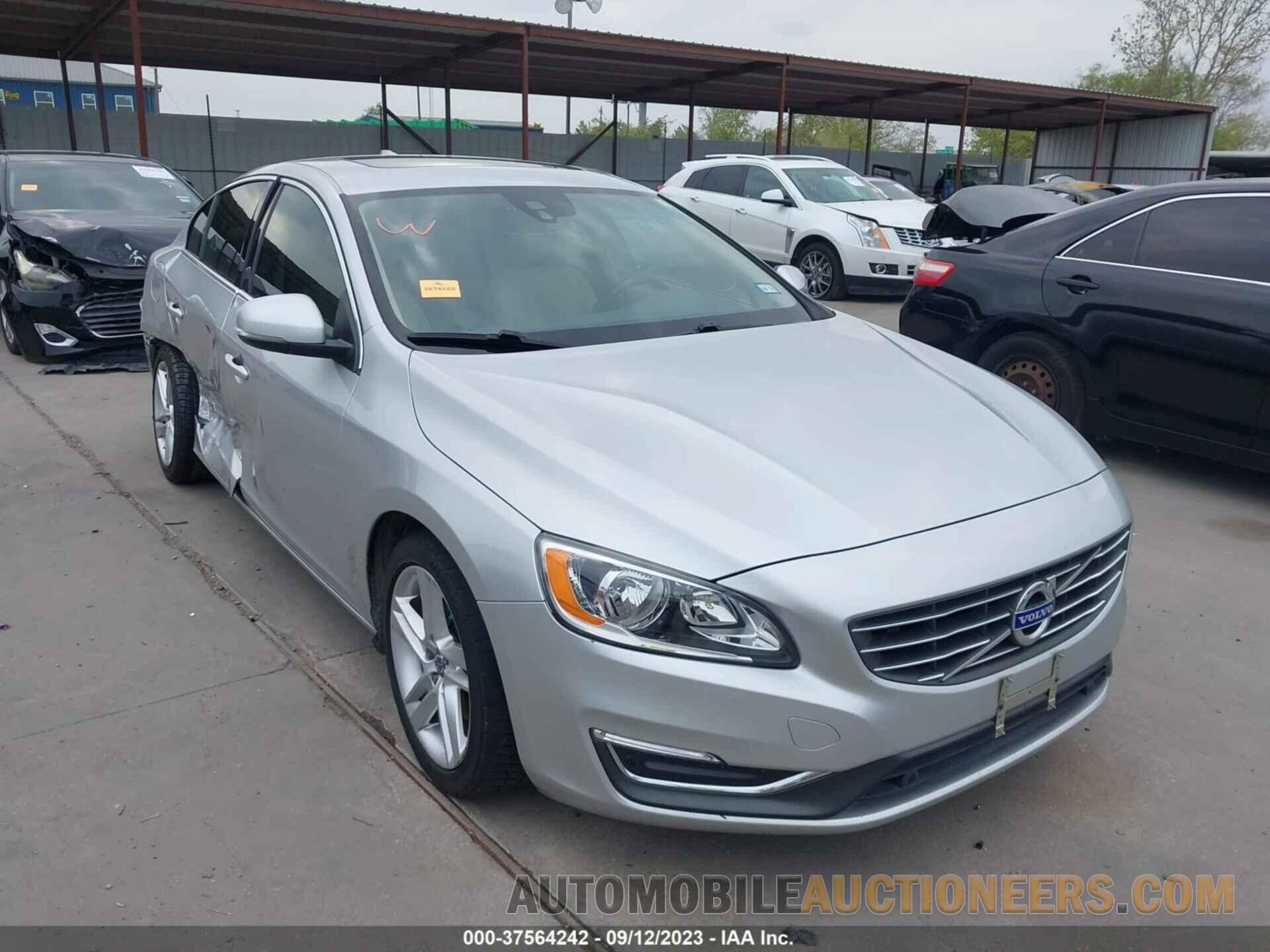 YV140MFK2F1355668 VOLVO S60 2015