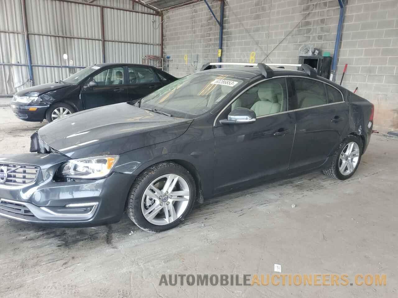 YV140MFK2F2332031 VOLVO S60 2015