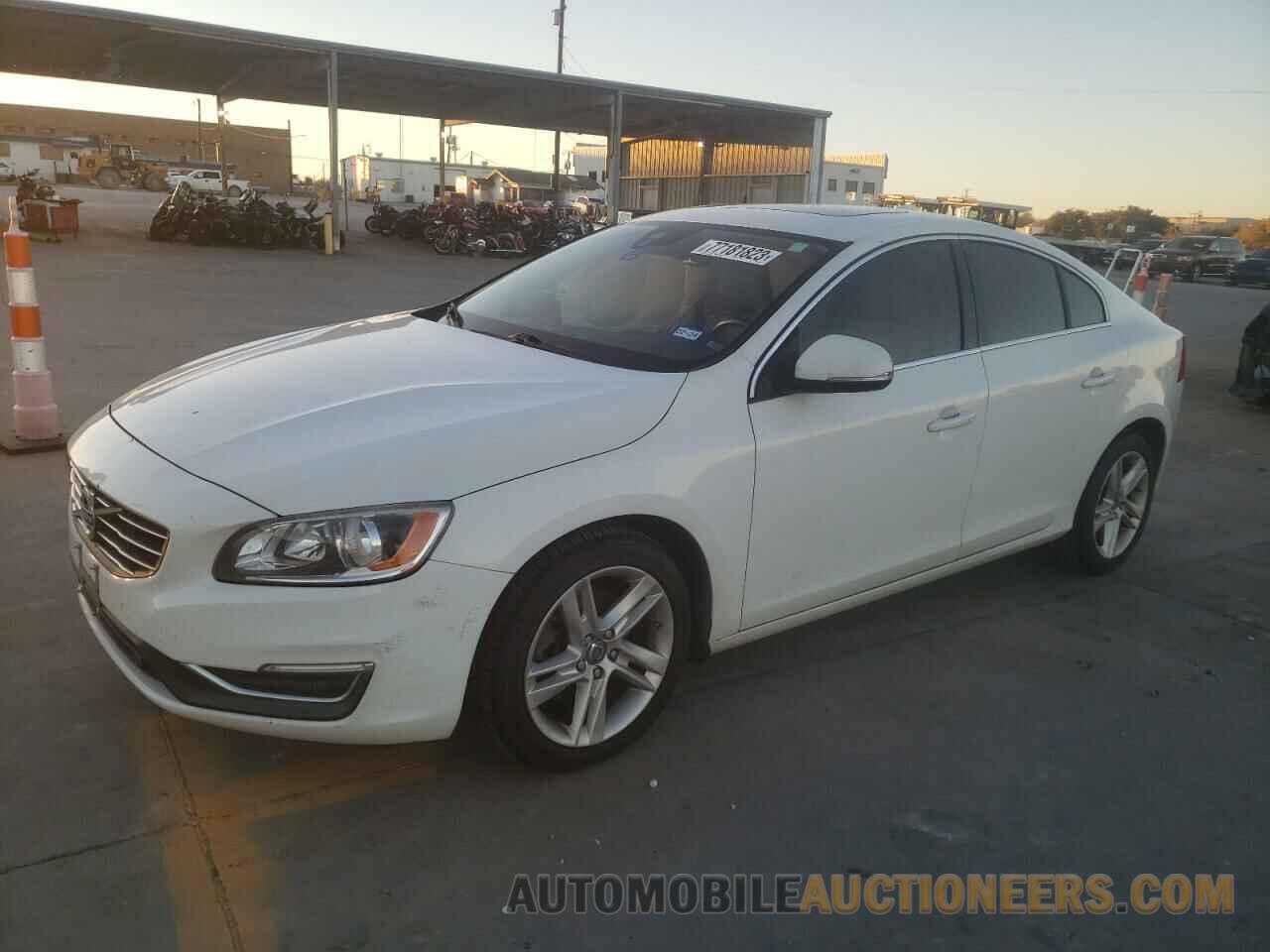 YV140MFK3F1350706 VOLVO S60 2015