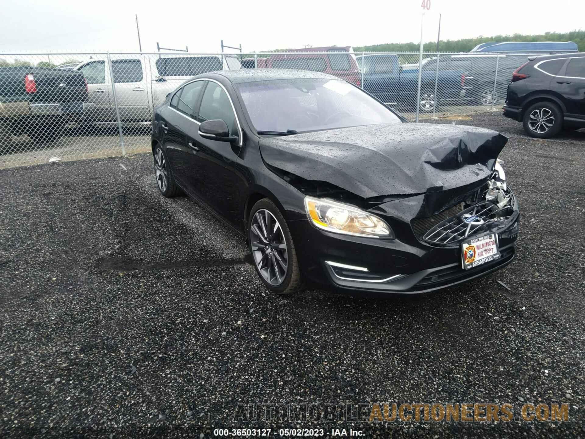 YV140MFK5F2357117 VOLVO S60 2015