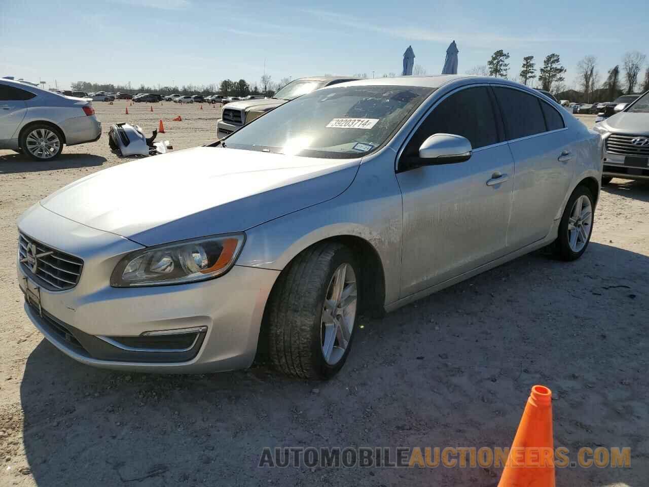 YV140MFK7F2355479 VOLVO S60 2015