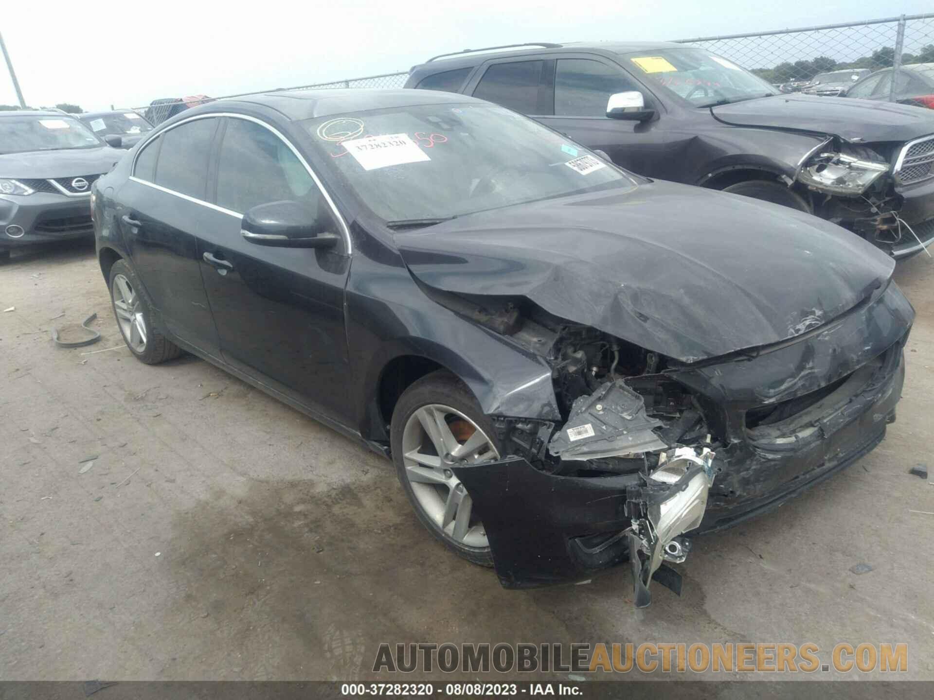 YV140MFK8F1344464 VOLVO S60 2015