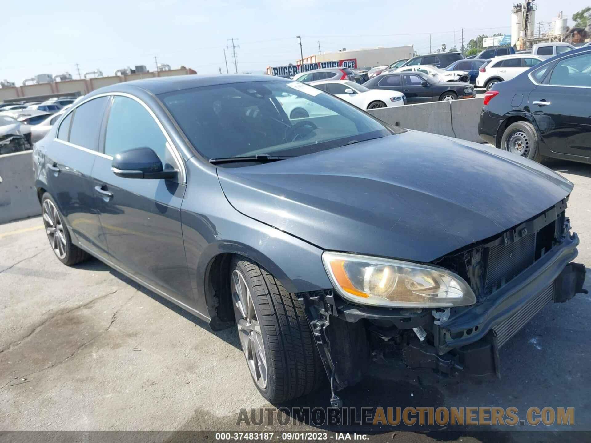 YV140MFK9F2356990 VOLVO S60 2015