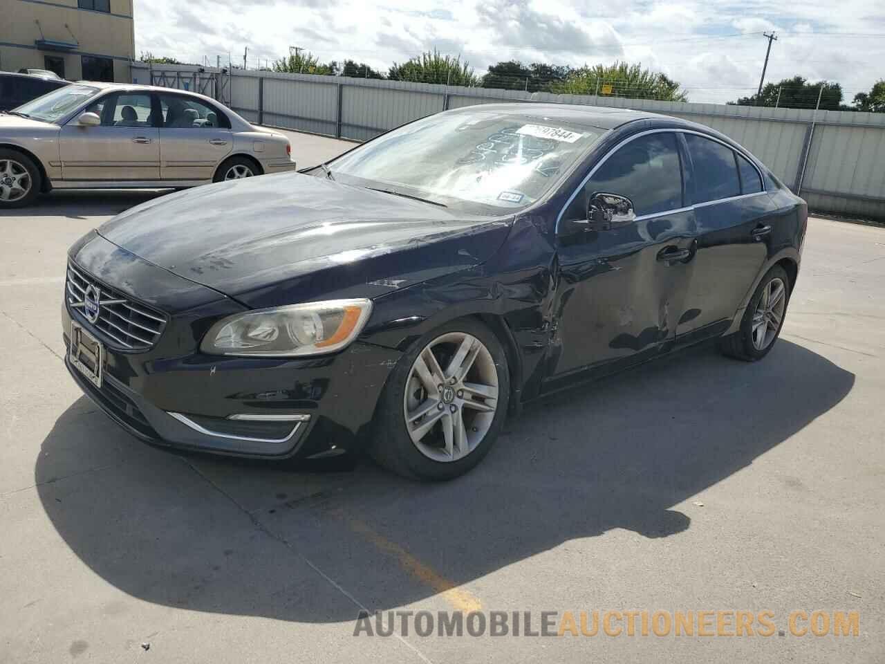 YV140MFKXF1334065 VOLVO S60 2015