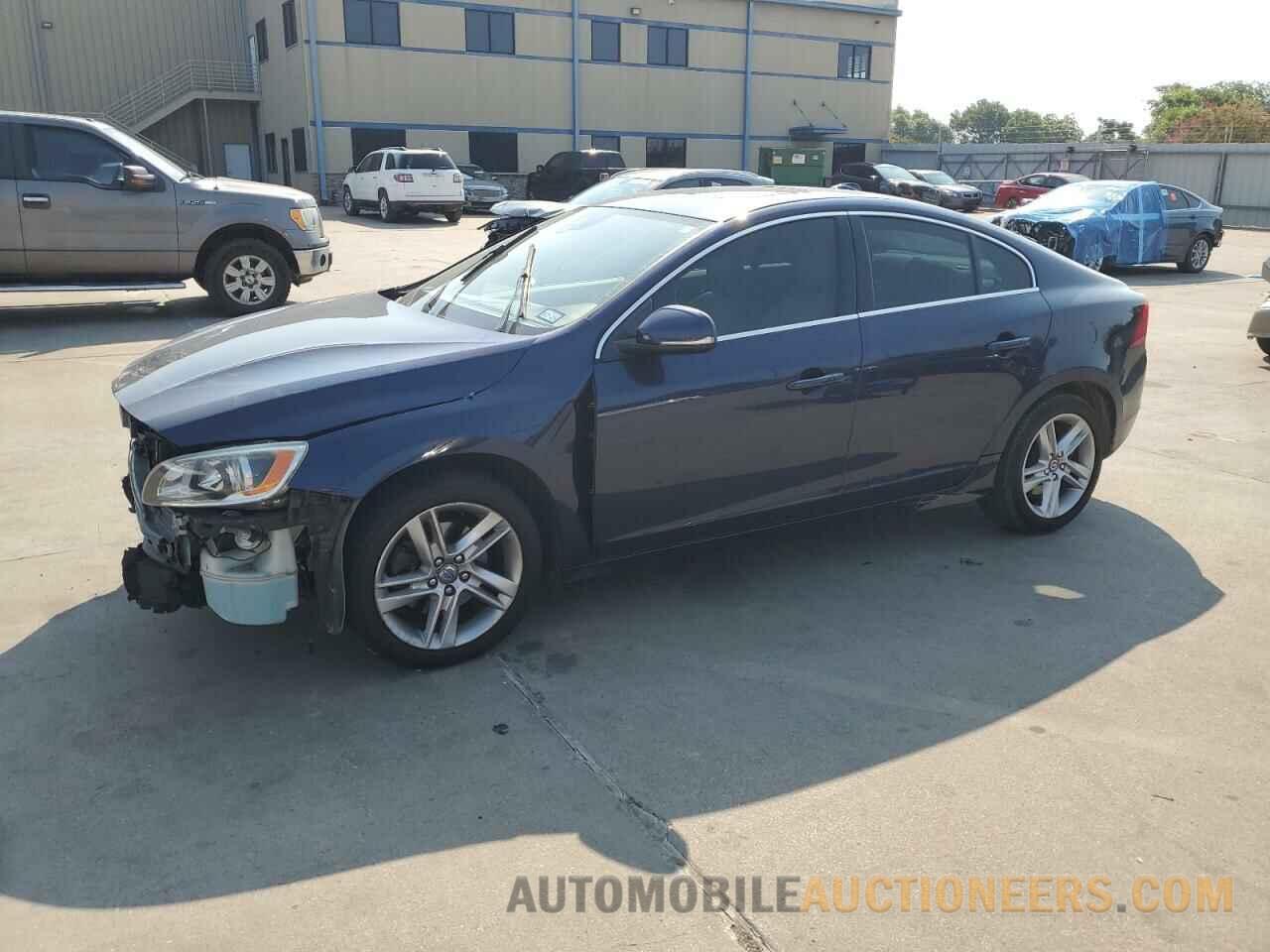 YV140MFKXF2338157 VOLVO S60 2015