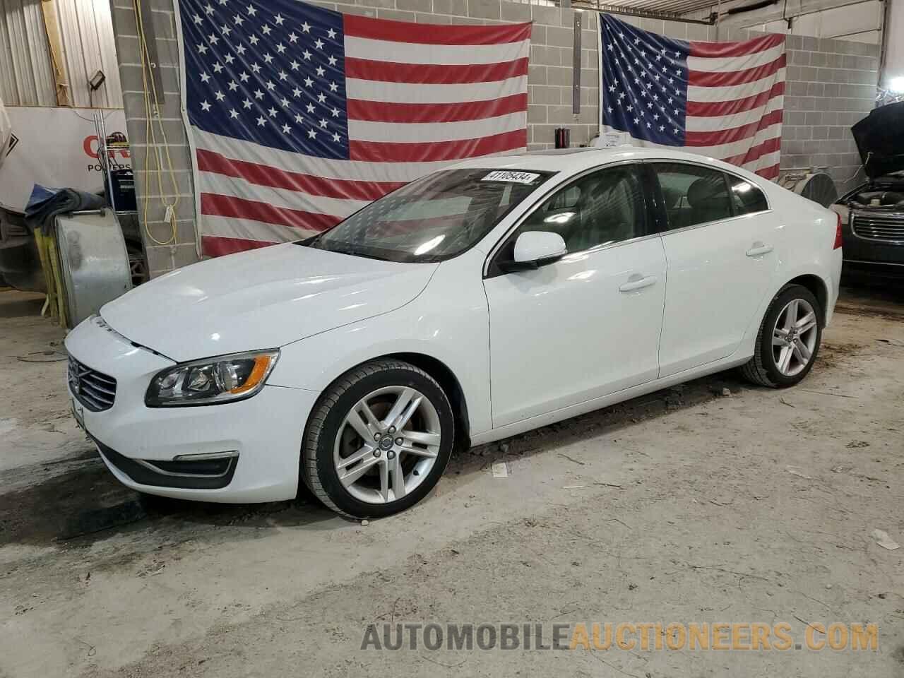 YV140MFKXF2355282 VOLVO S60 2015