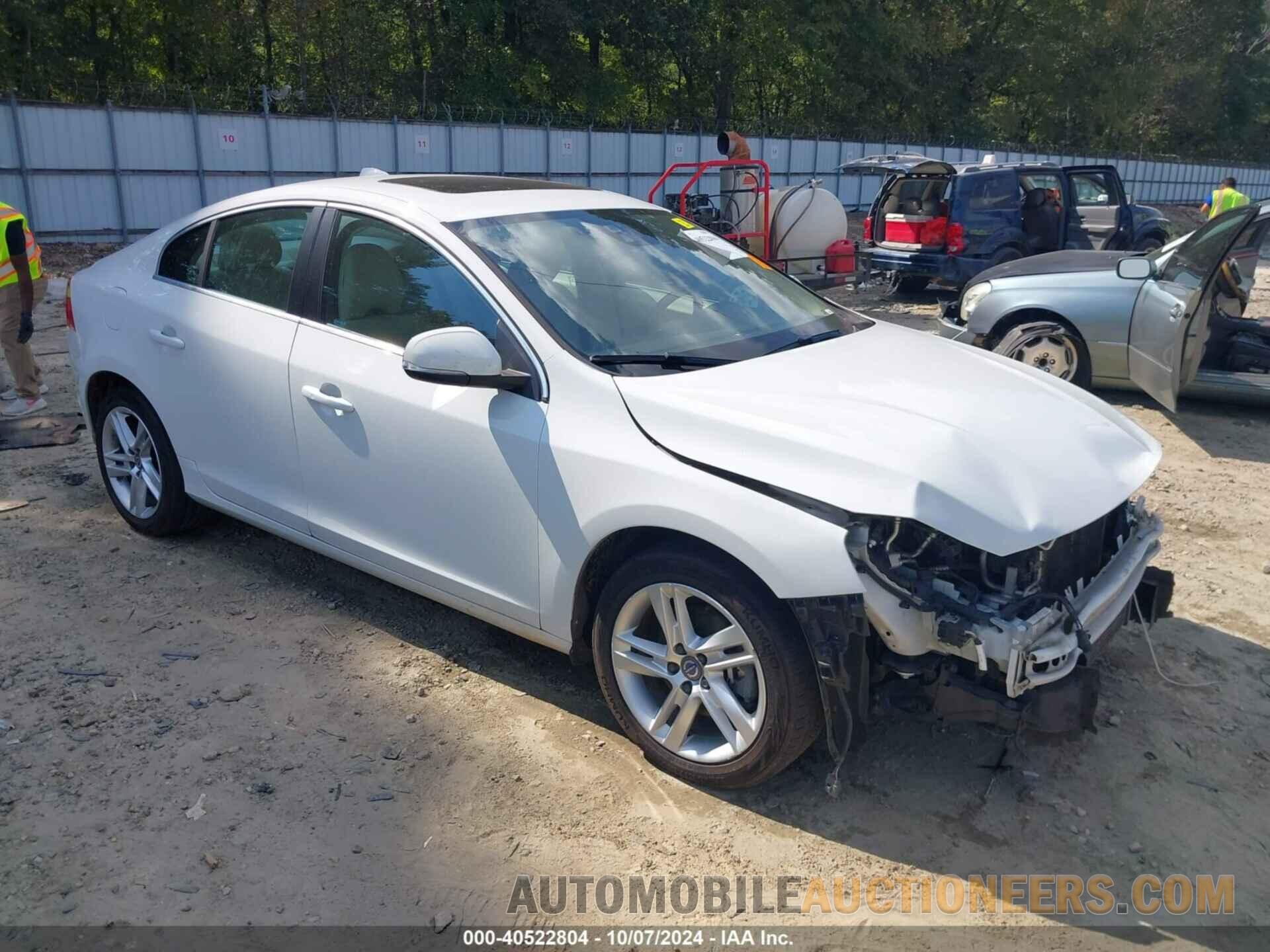 YV140MFM9F2364394 VOLVO S60 2015