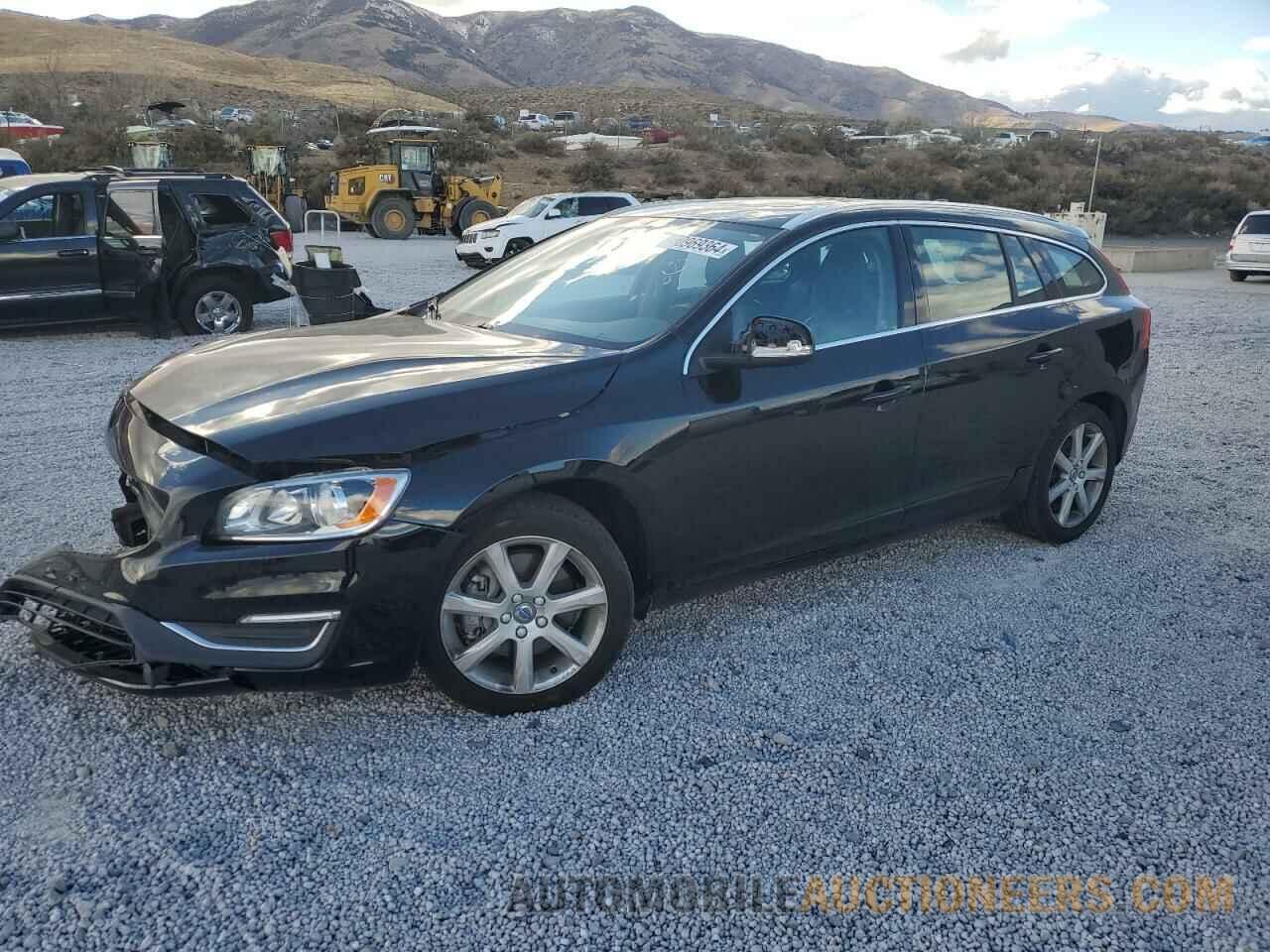 YV140MSK5H1359478 VOLVO V60 2017