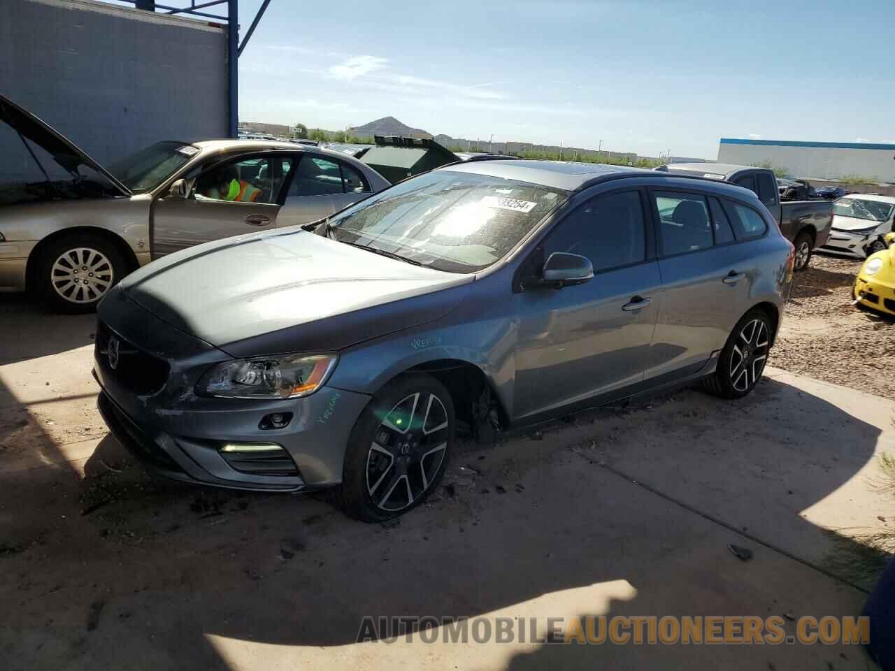 YV140MSL4J2400370 VOLVO V60 2018