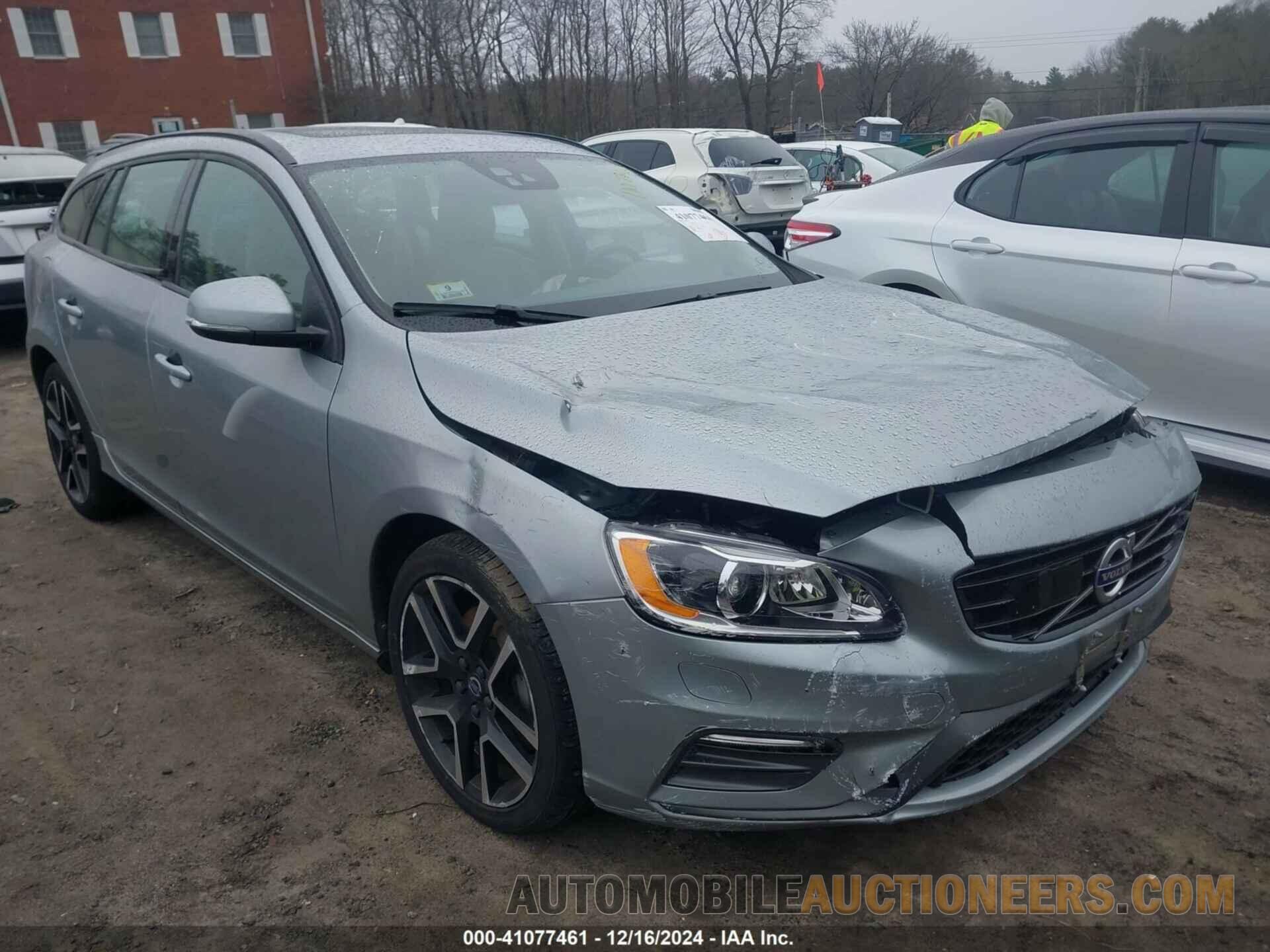 YV140MSL7J2378509 VOLVO V60 2018