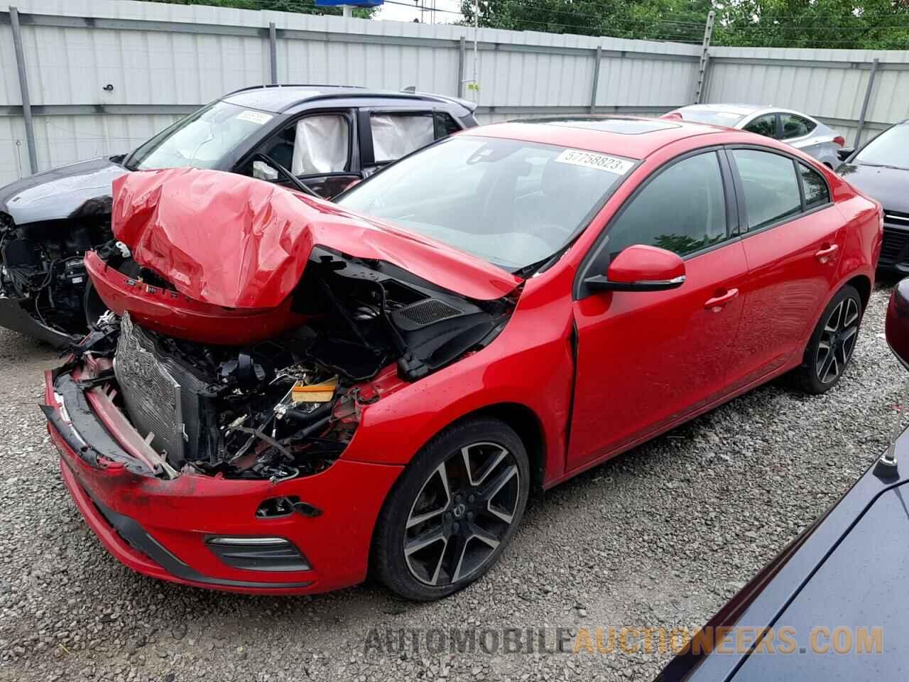 YV140MTLXH2434774 VOLVO S60 2017