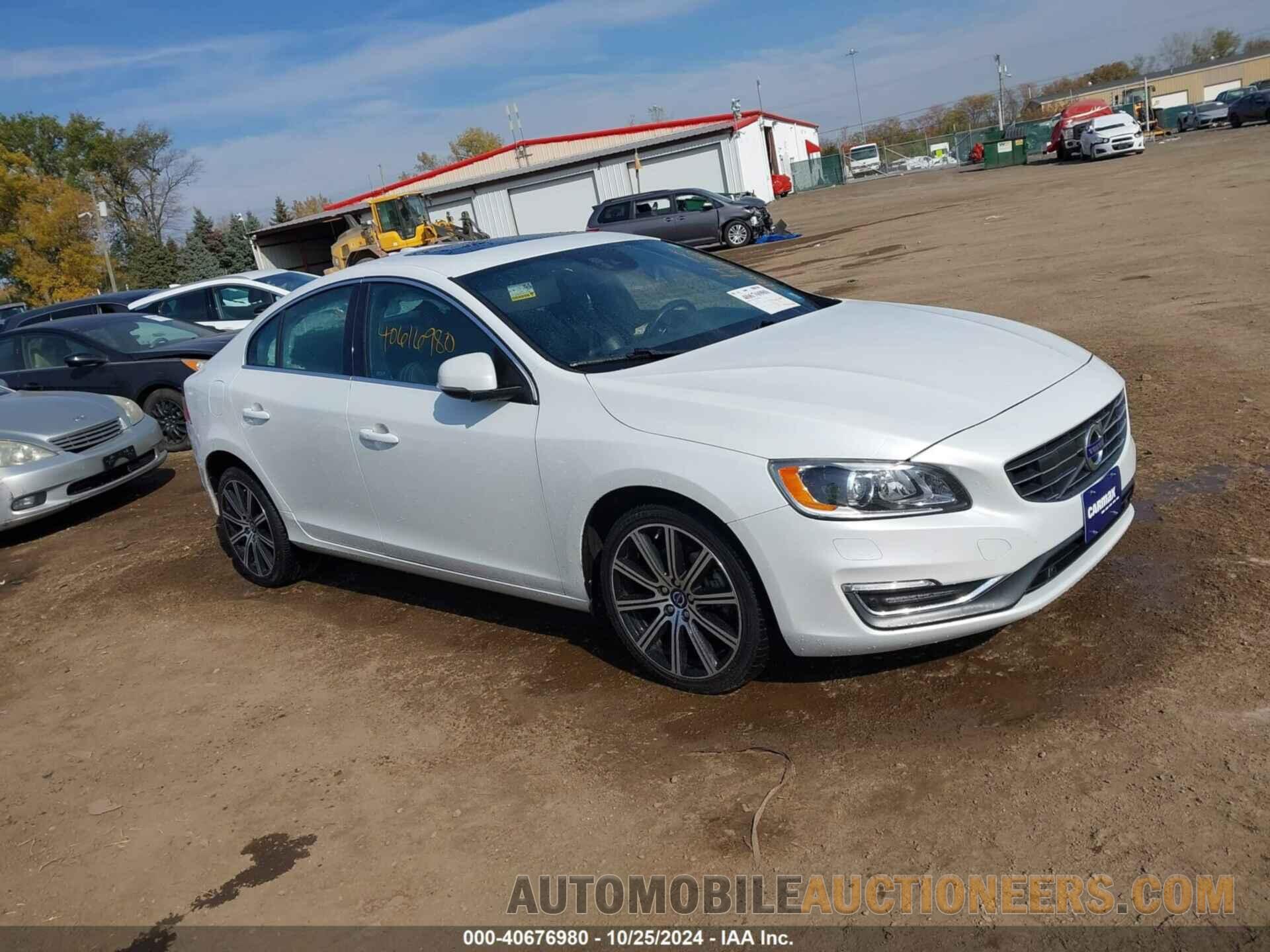 YV149MFM9F2351022 VOLVO S60 2015