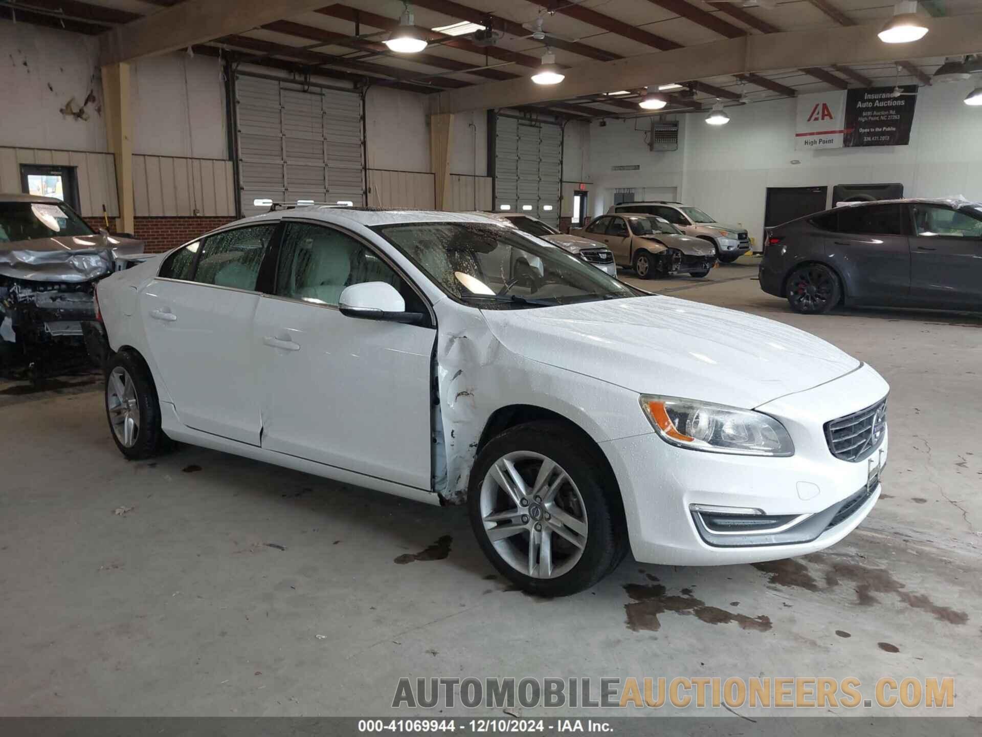 YV1612FH0E2275129 VOLVO S60 2014