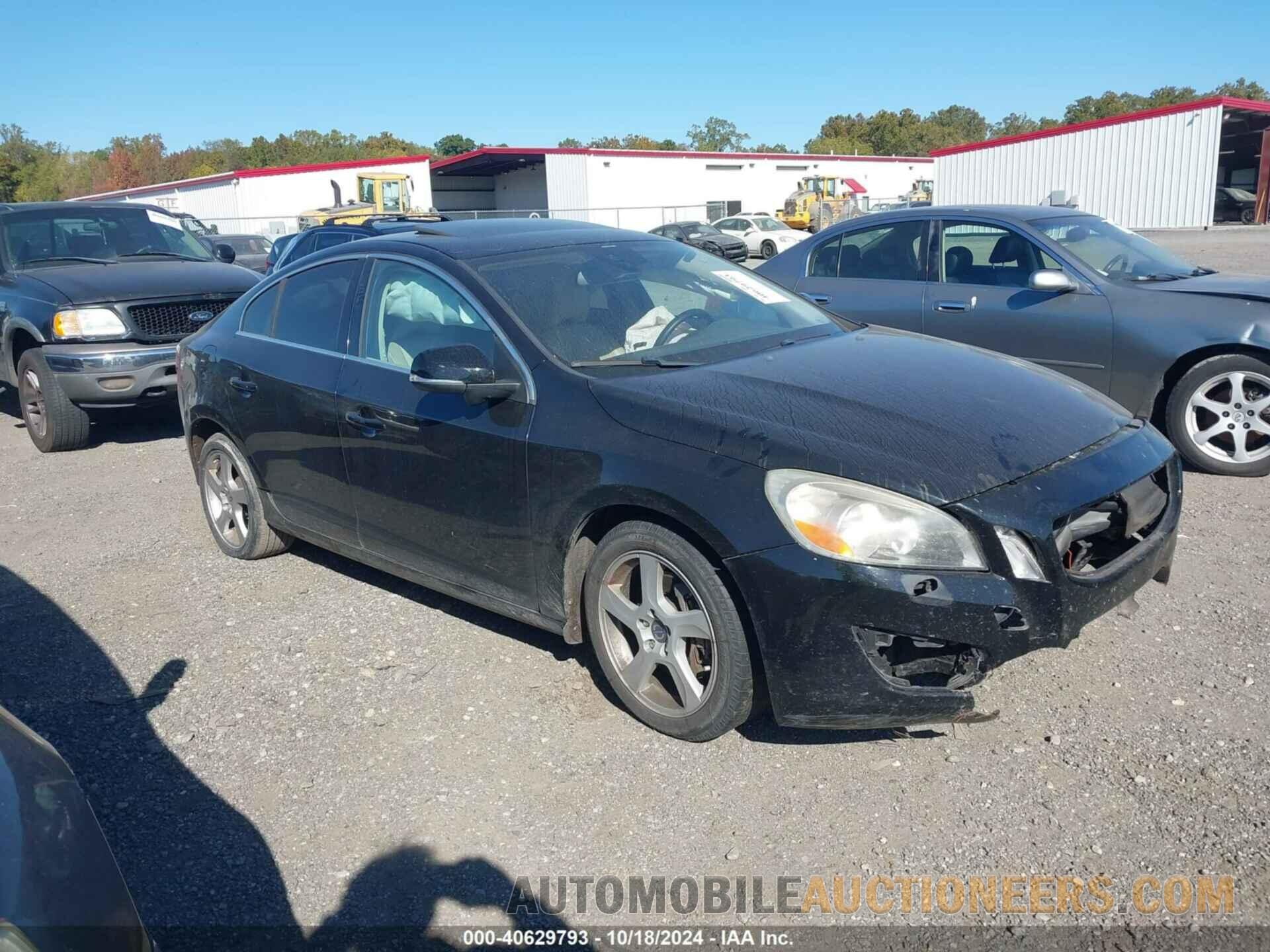 YV1612FS2D2192764 VOLVO S60 2013