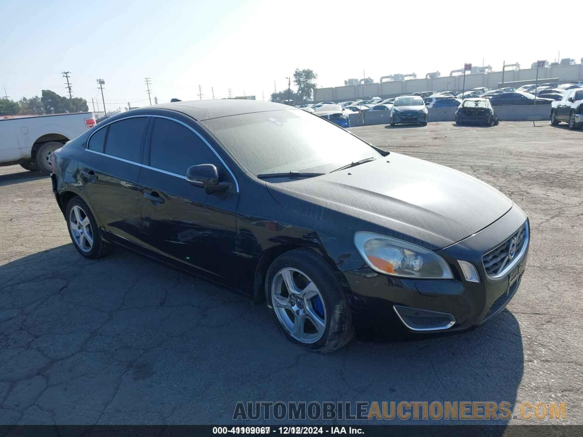 YV1612FS5D2221156 VOLVO S60 2013