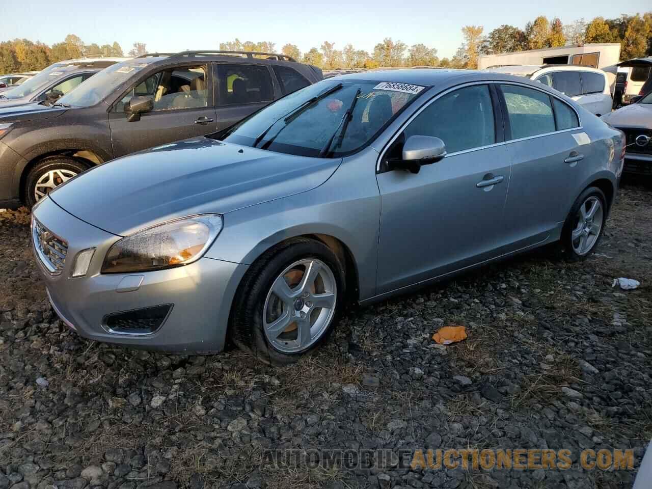 YV1612FS6D2188670 VOLVO S60 2013