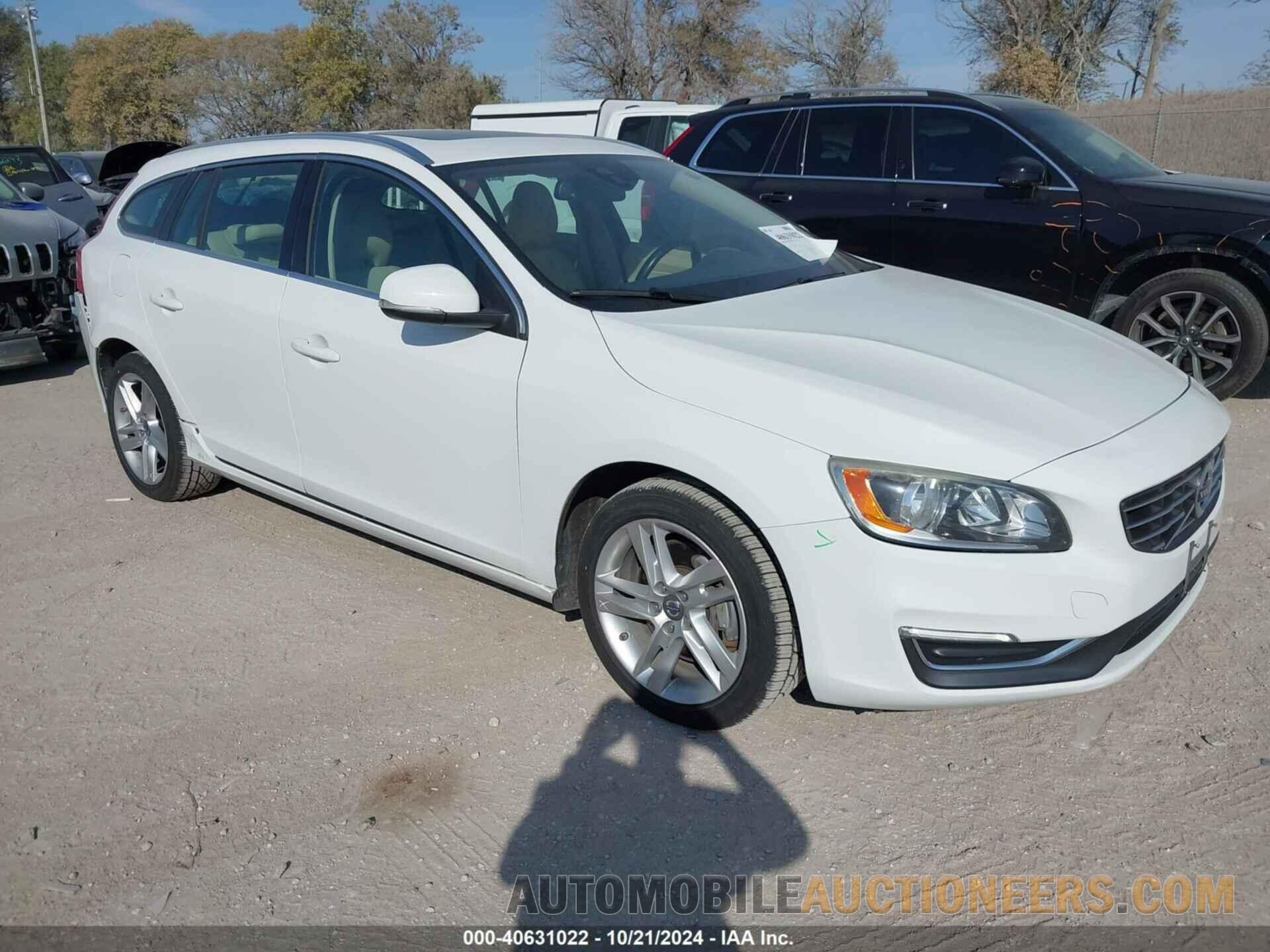 YV1612SB0F1201587 VOLVO V60 2015