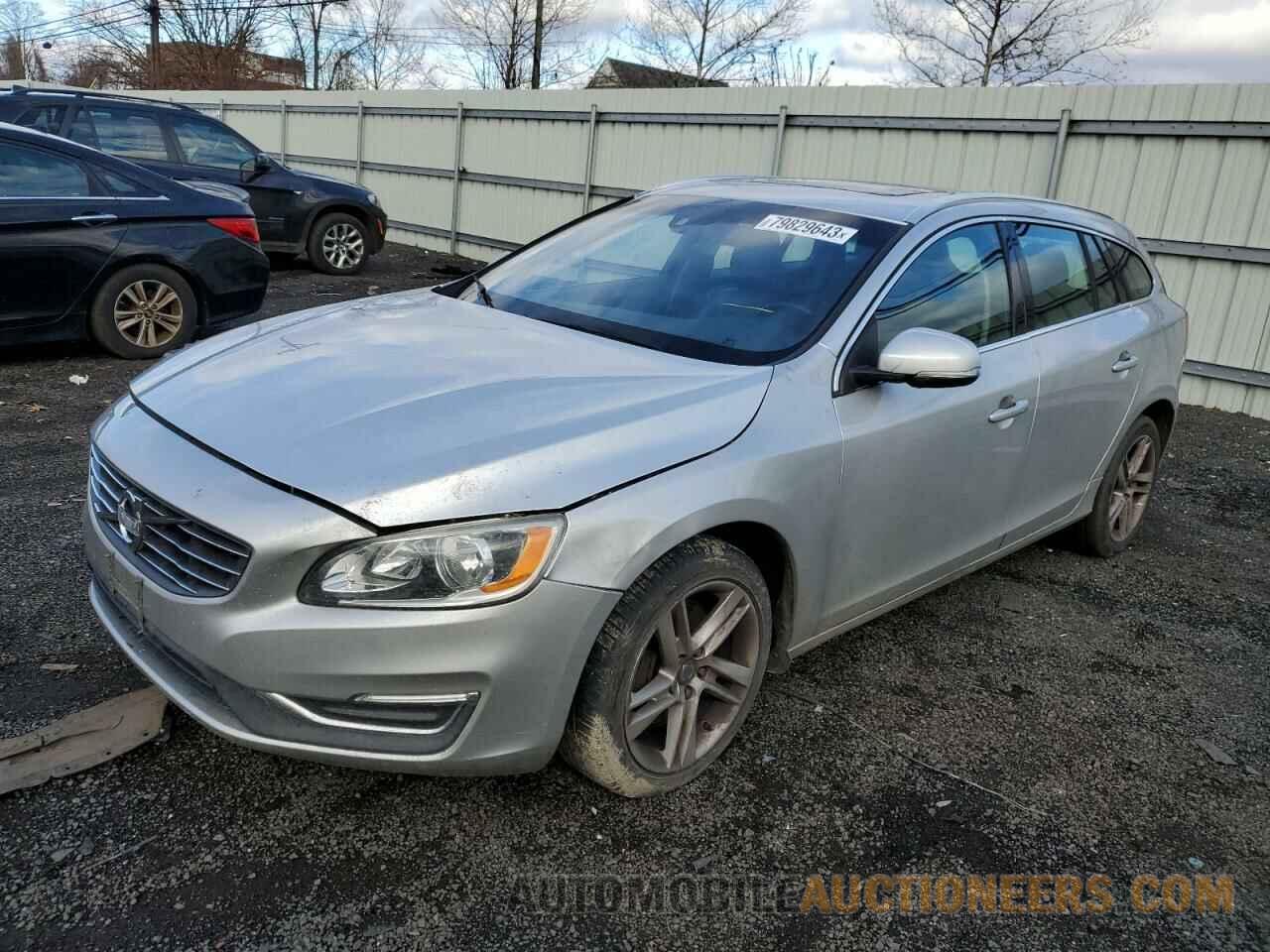 YV1612SB5F1202475 VOLVO V60 2015